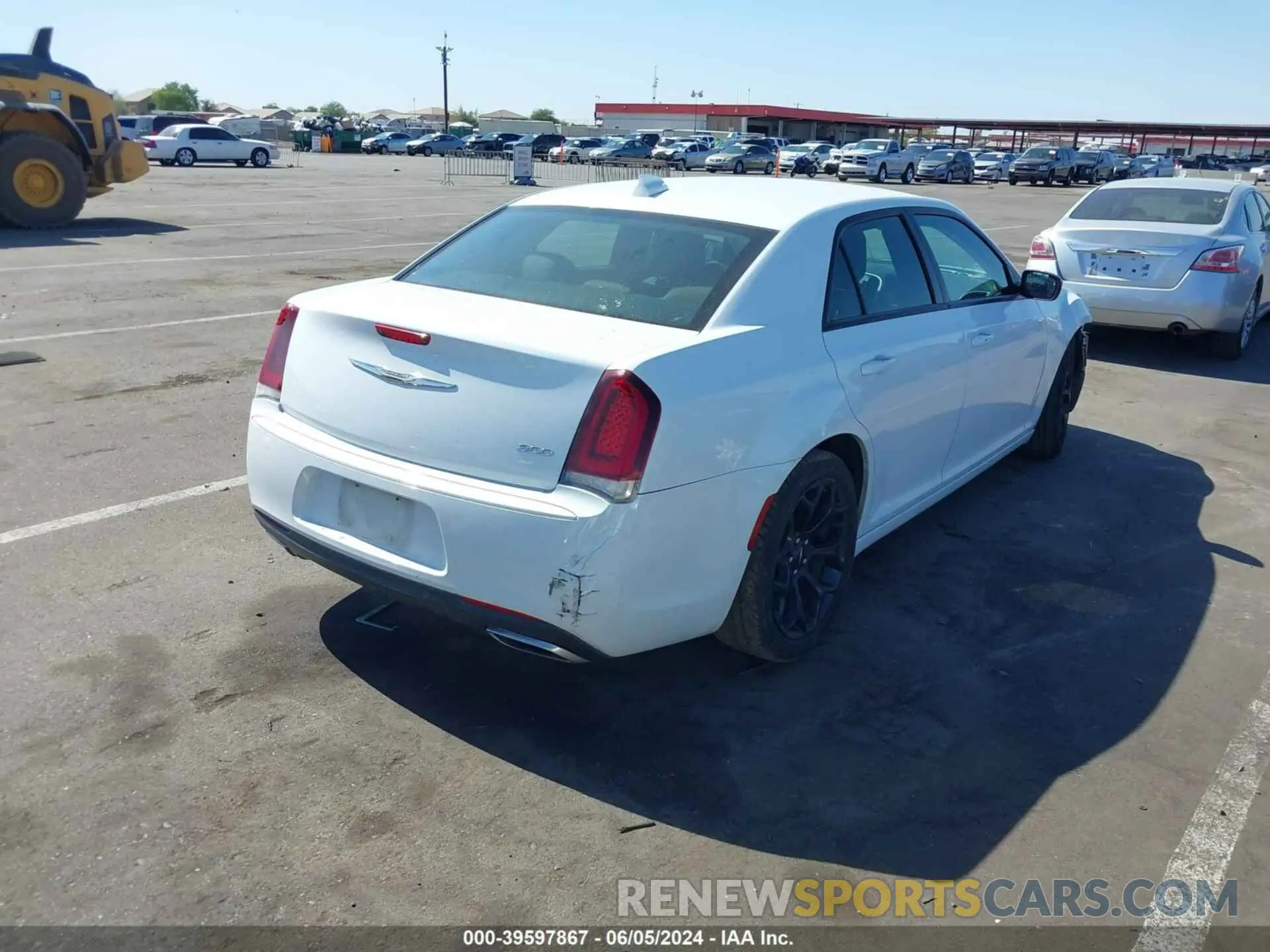 4 Photograph of a damaged car 2C3CCAAG6KH565166 CHRYSLER 300 2019
