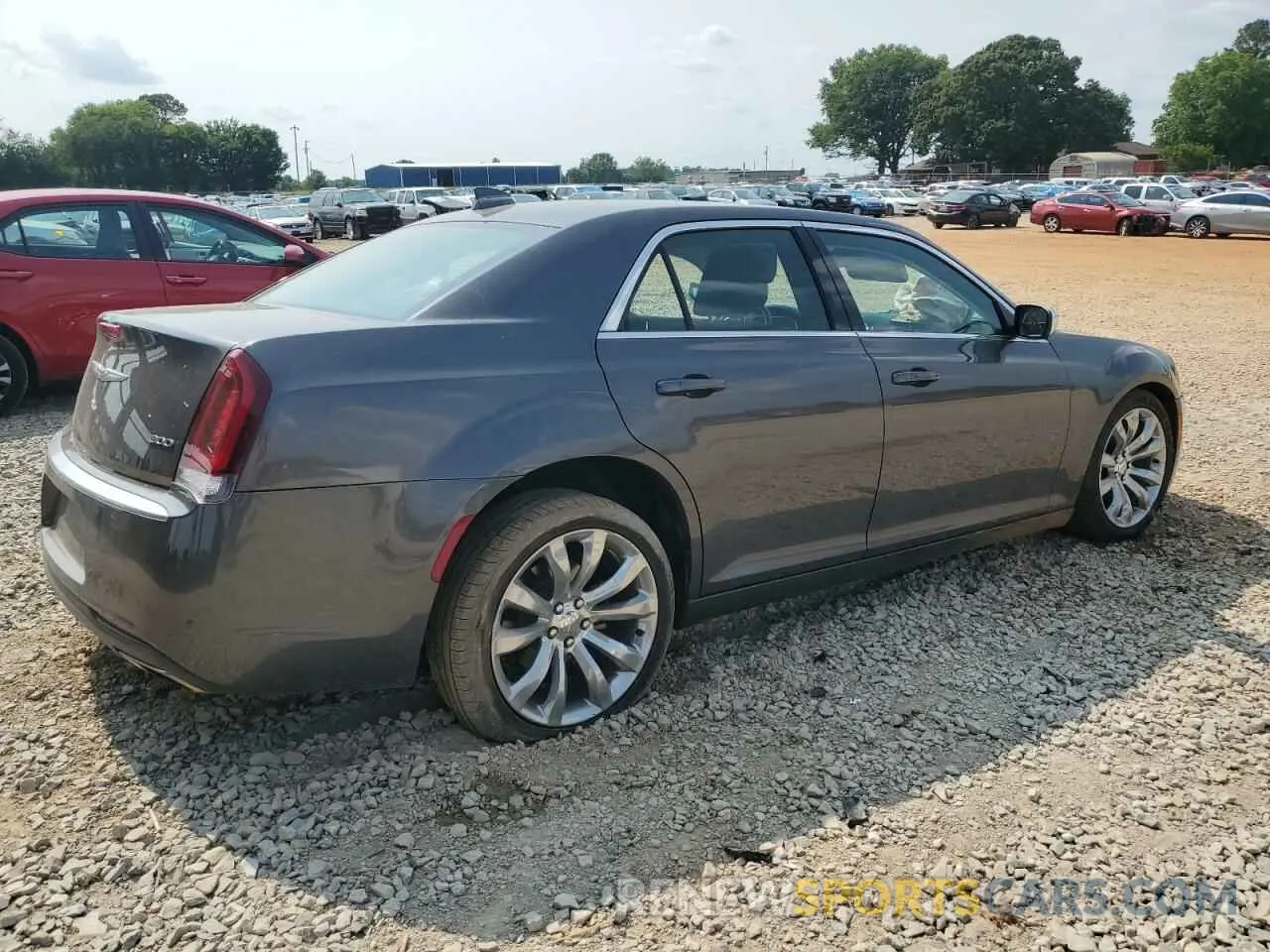 3 Photograph of a damaged car 2C3CCAAG6KH613653 CHRYSLER 300 2019
