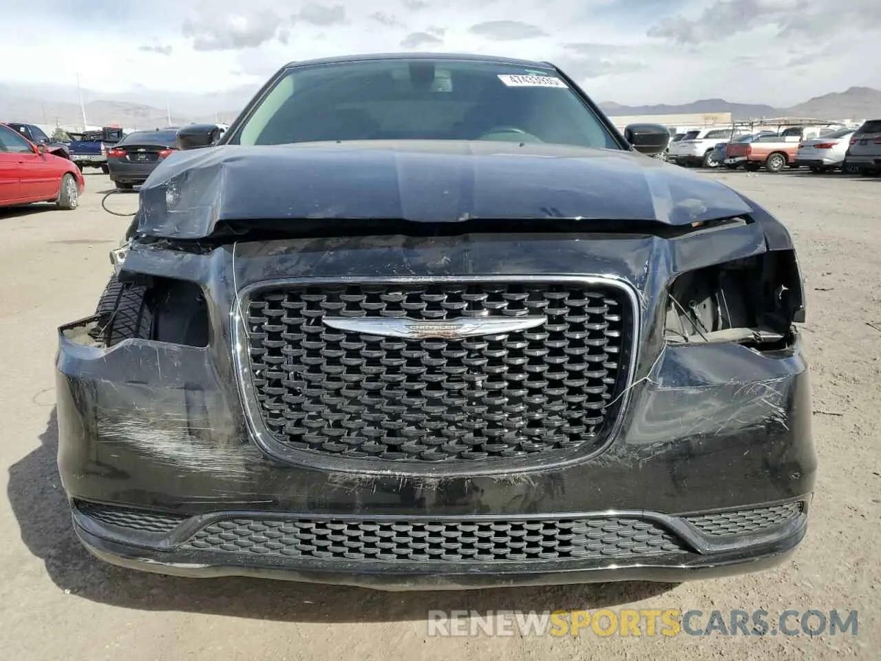 5 Photograph of a damaged car 2C3CCAAG6KH755596 CHRYSLER 300 2019