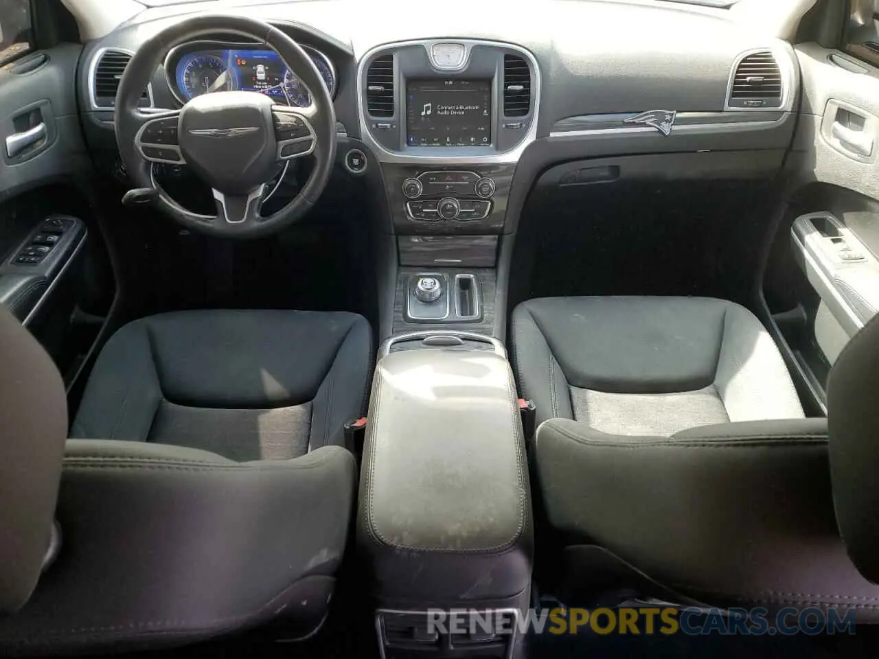8 Photograph of a damaged car 2C3CCAAG6KH755596 CHRYSLER 300 2019