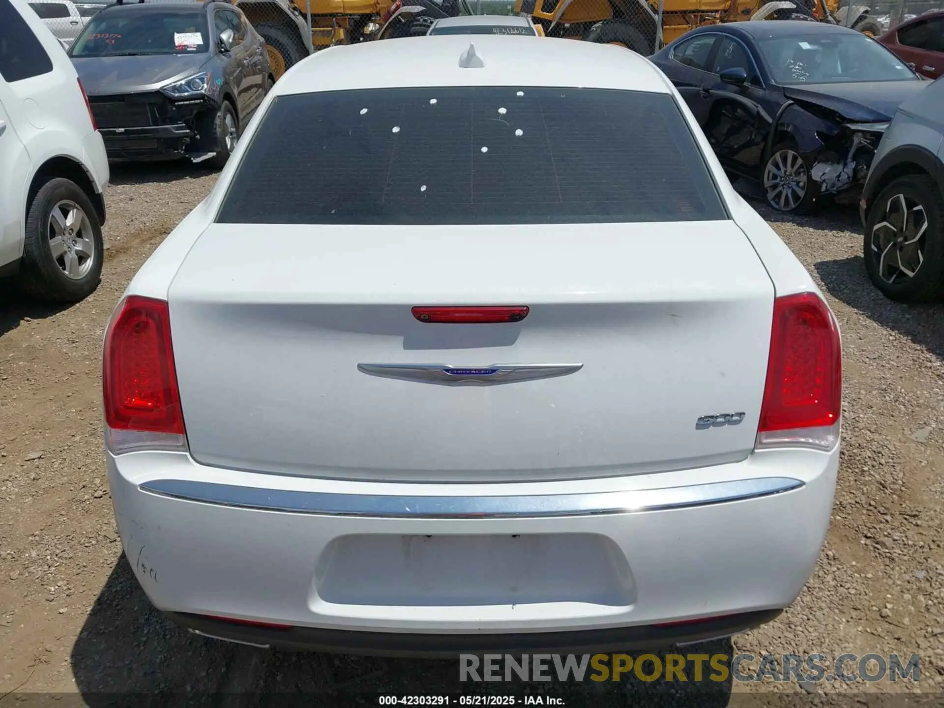 16 Photograph of a damaged car 2C3CCAAG7KH590111 CHRYSLER 300 2019