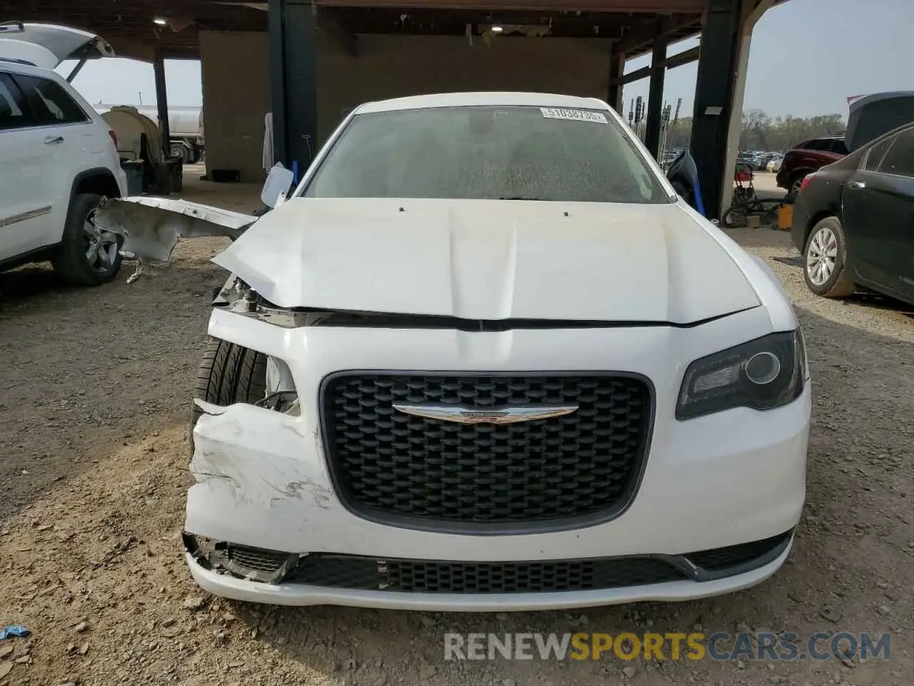 5 Photograph of a damaged car 2C3CCAAG7KH612141 CHRYSLER 300 2019