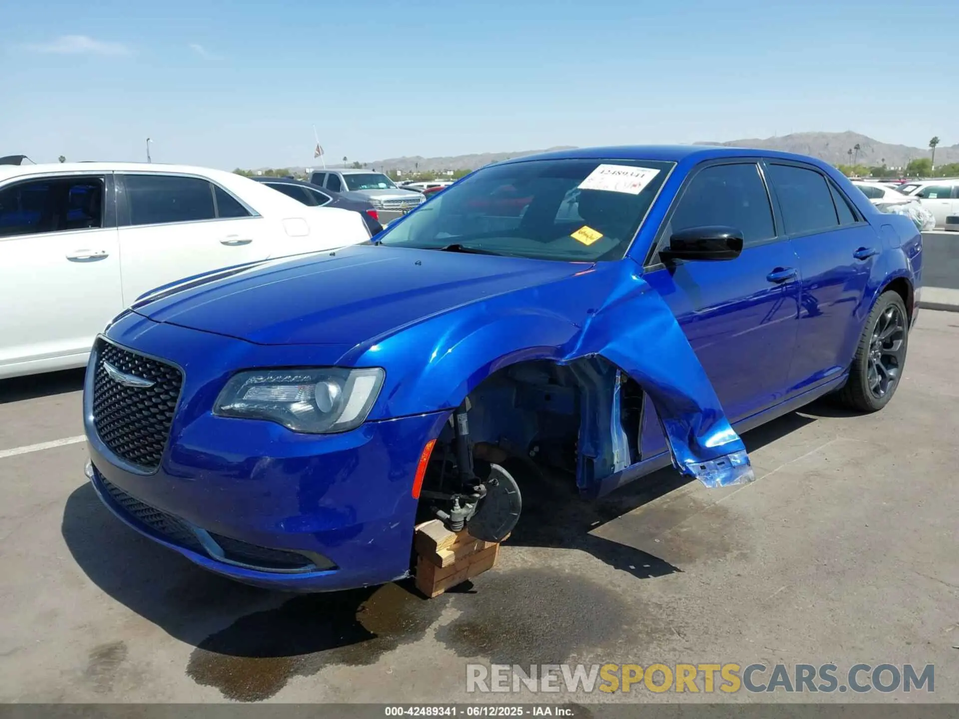 6 Photograph of a damaged car 2C3CCAAG8KH740761 CHRYSLER 300 2019