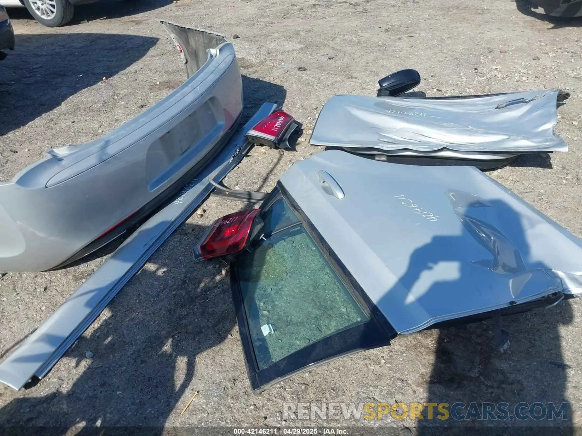 12 Photograph of a damaged car 2C3CCAAG9KH581040 CHRYSLER 300 2019