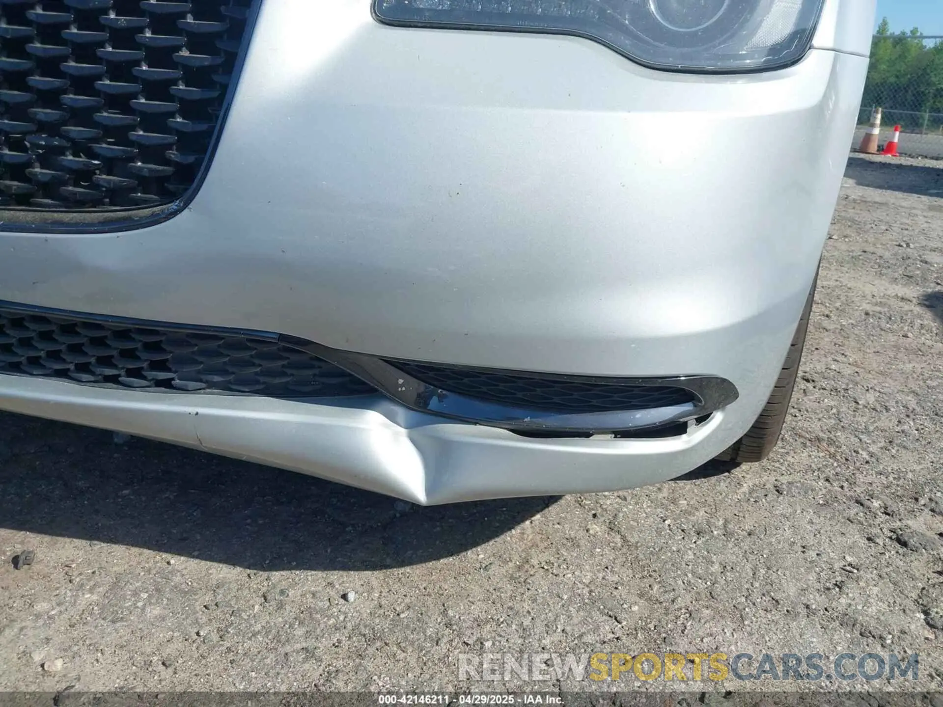 21 Photograph of a damaged car 2C3CCAAG9KH581040 CHRYSLER 300 2019