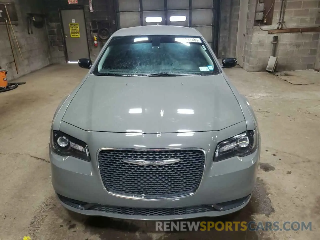 5 Photograph of a damaged car 2C3CCAAG9KH636845 CHRYSLER 300 2019