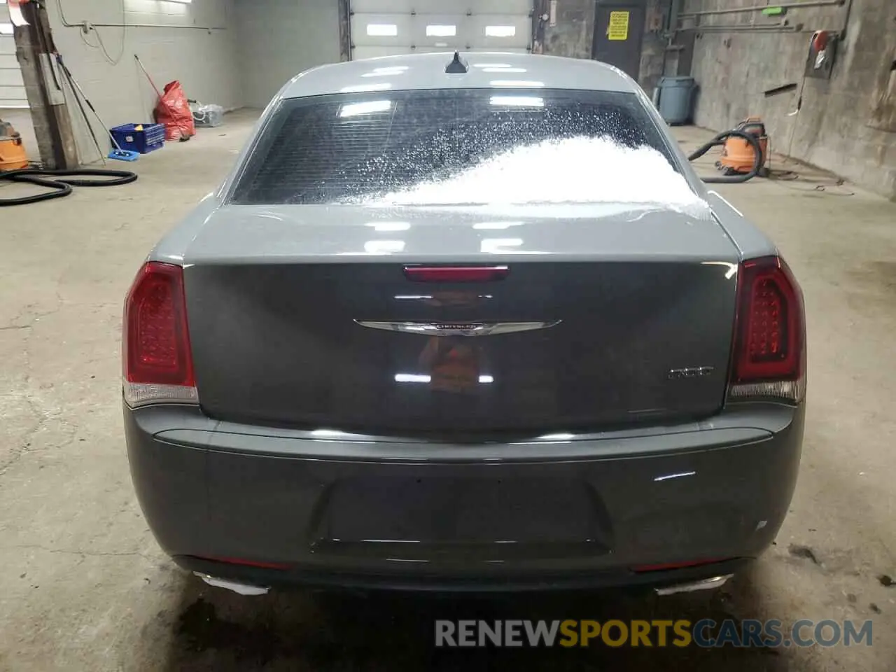 6 Photograph of a damaged car 2C3CCAAG9KH636845 CHRYSLER 300 2019