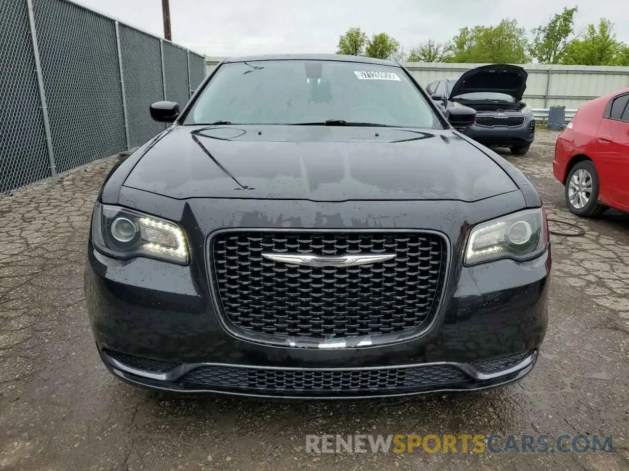 5 Photograph of a damaged car 2C3CCAAG9KH675922 CHRYSLER 300 2019