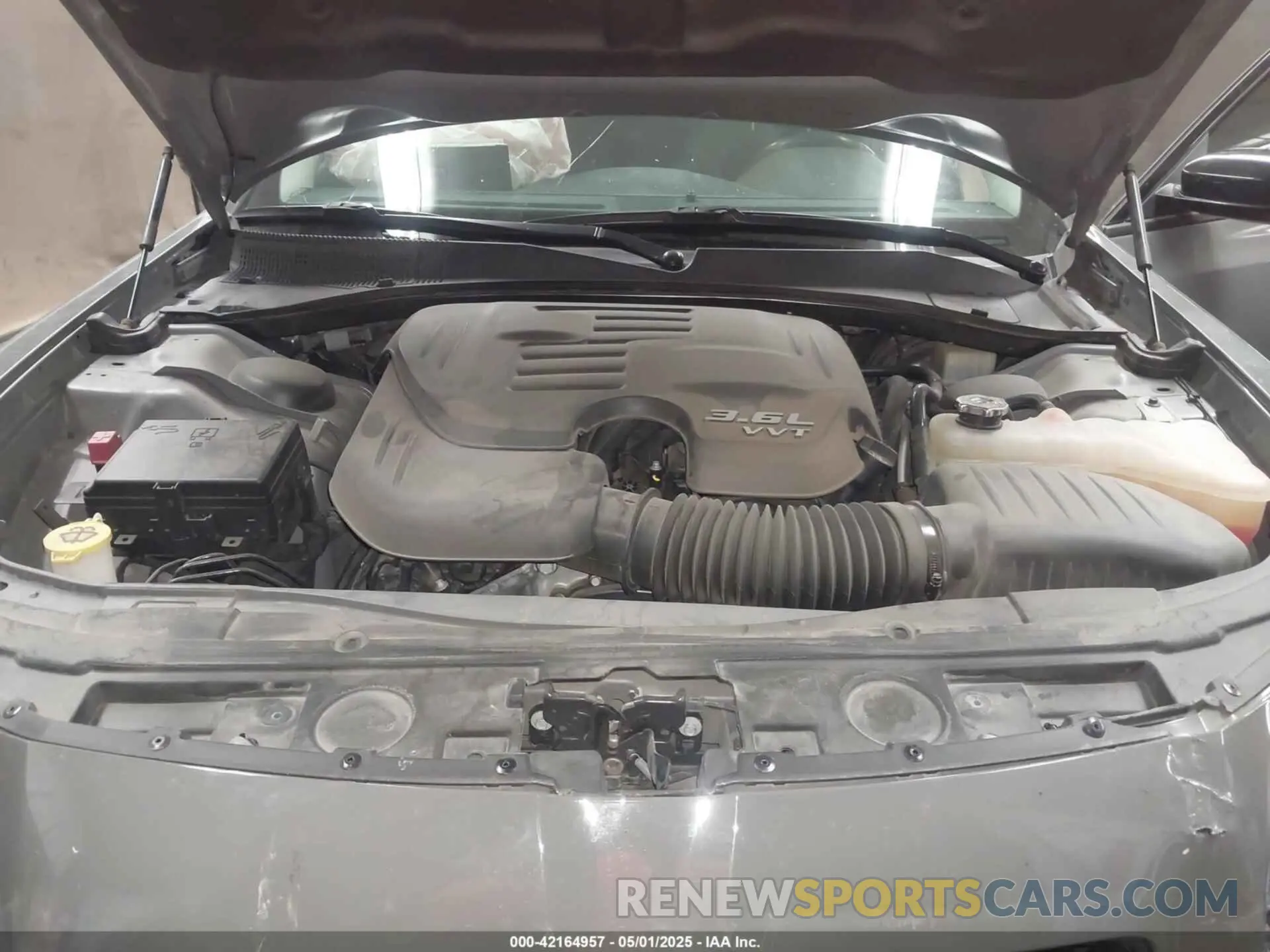 10 Photograph of a damaged car 2C3CCAAG9KH704514 CHRYSLER 300 2019