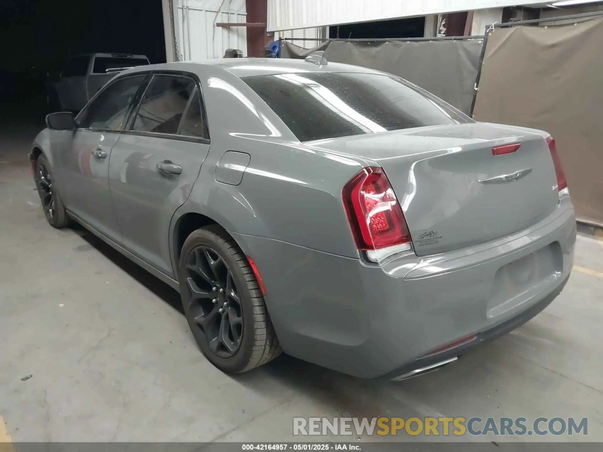 3 Photograph of a damaged car 2C3CCAAG9KH704514 CHRYSLER 300 2019