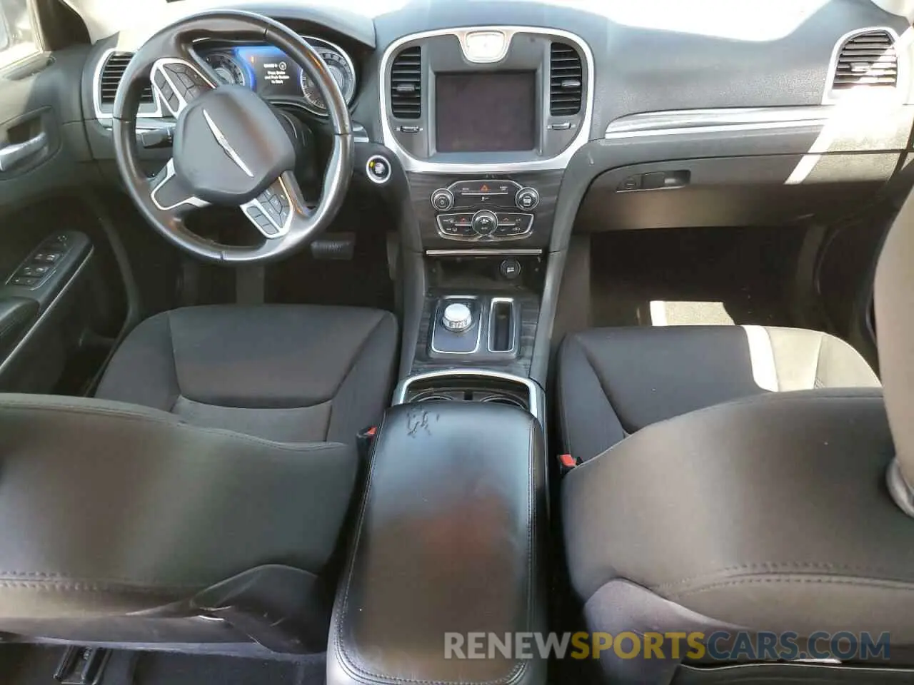 8 Photograph of a damaged car 2C3CCAAG9KH755902 CHRYSLER 300 2019