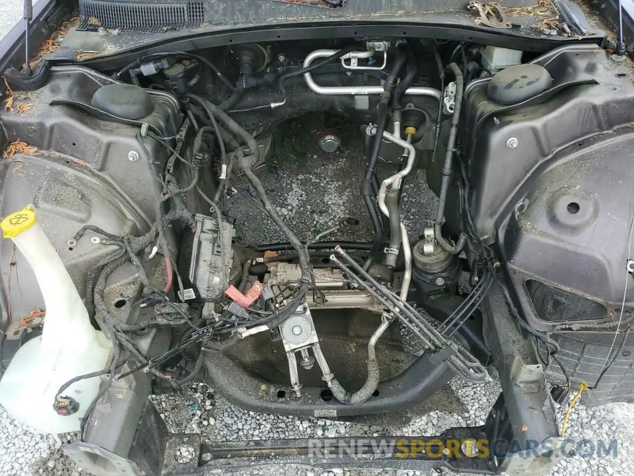 11 Photograph of a damaged car 2C3CCAAGXKH610268 CHRYSLER 300 2019