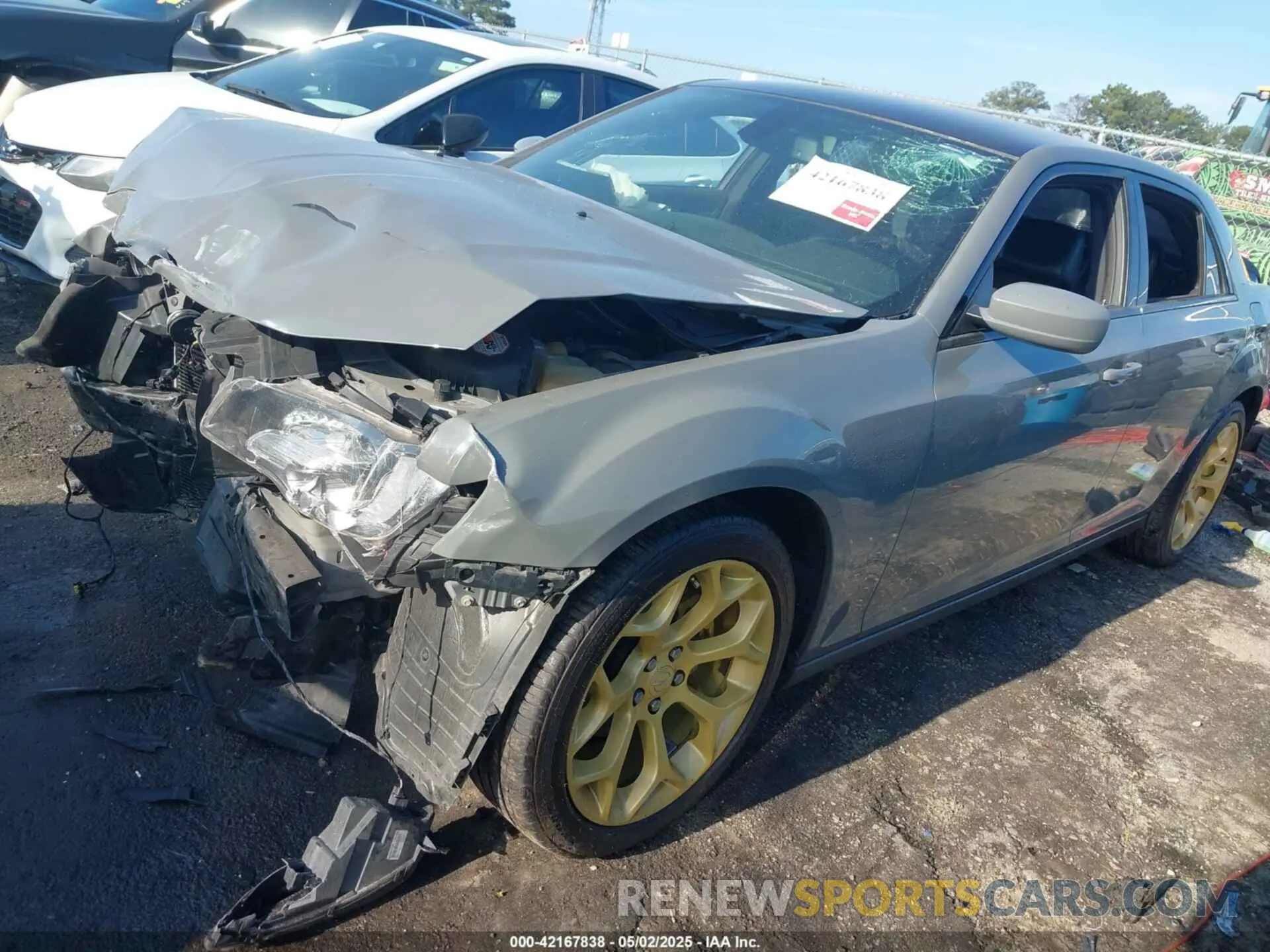 2 Фотография поврежденного автомобиля 2C3CCABG0KH559734 CHRYSLER 300 2019