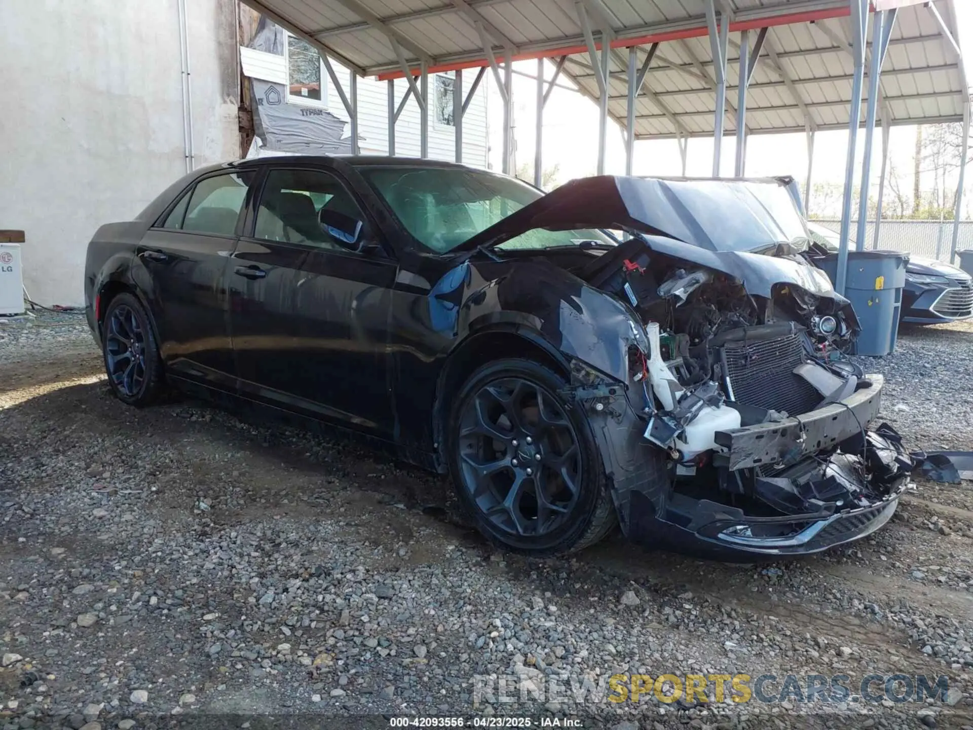1 Фотография поврежденного автомобиля 2C3CCABG1KH708071 CHRYSLER 300 2019