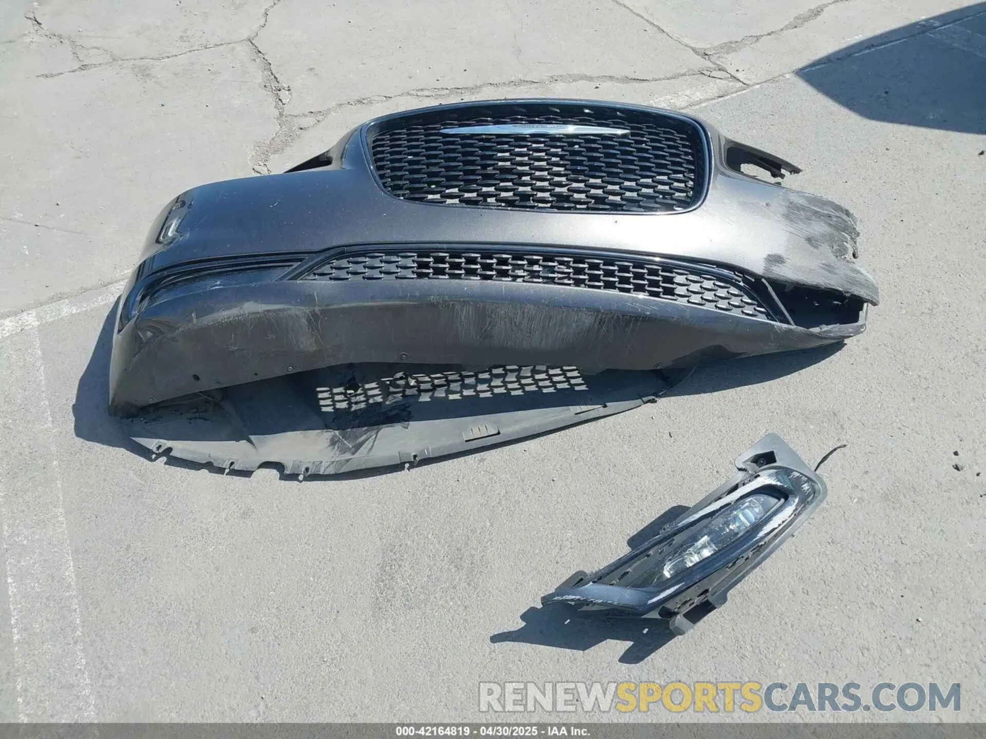 12 Photograph of a damaged car 2C3CCABG2KH590239 CHRYSLER 300 2019