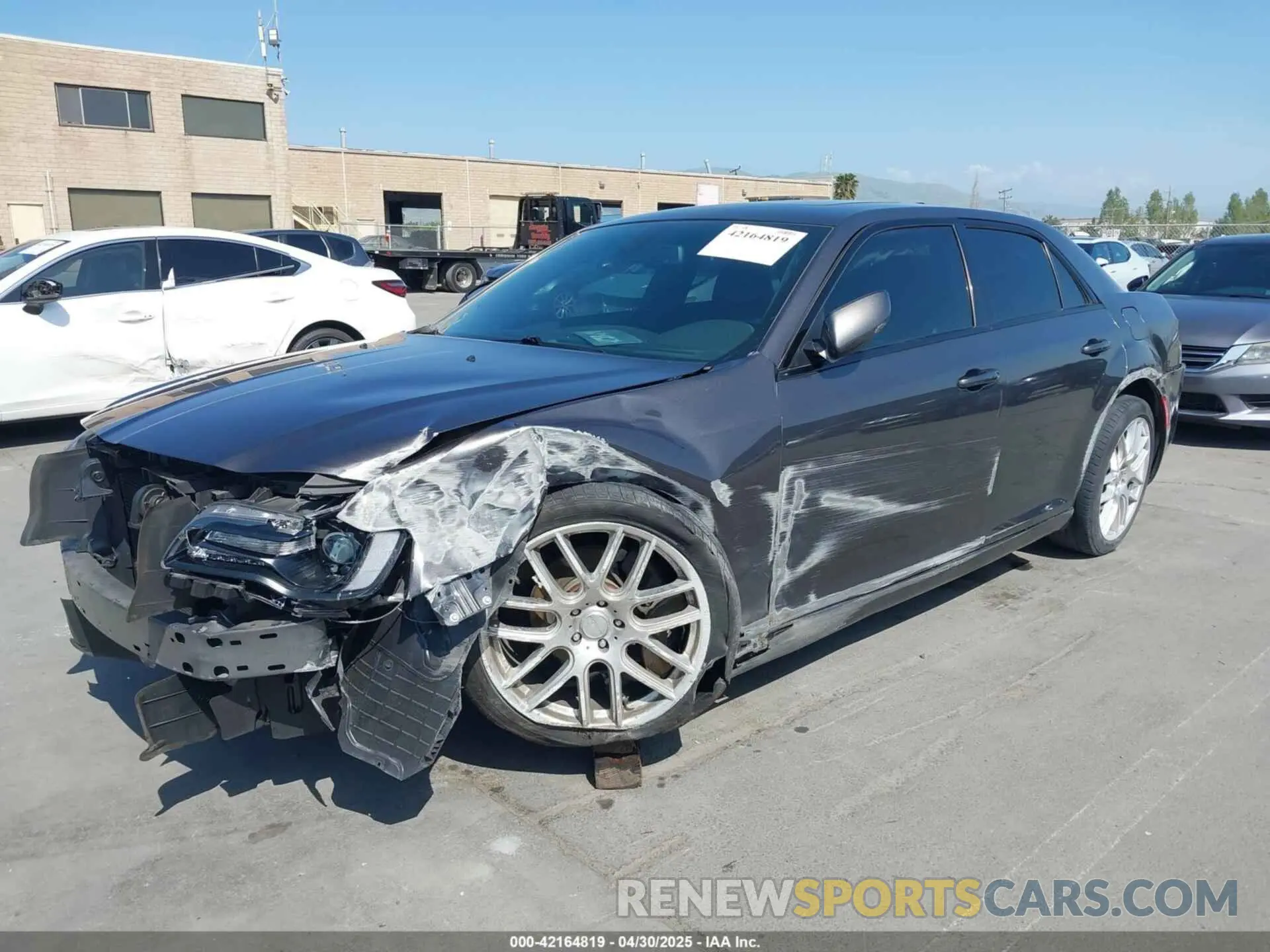 6 Photograph of a damaged car 2C3CCABG2KH590239 CHRYSLER 300 2019