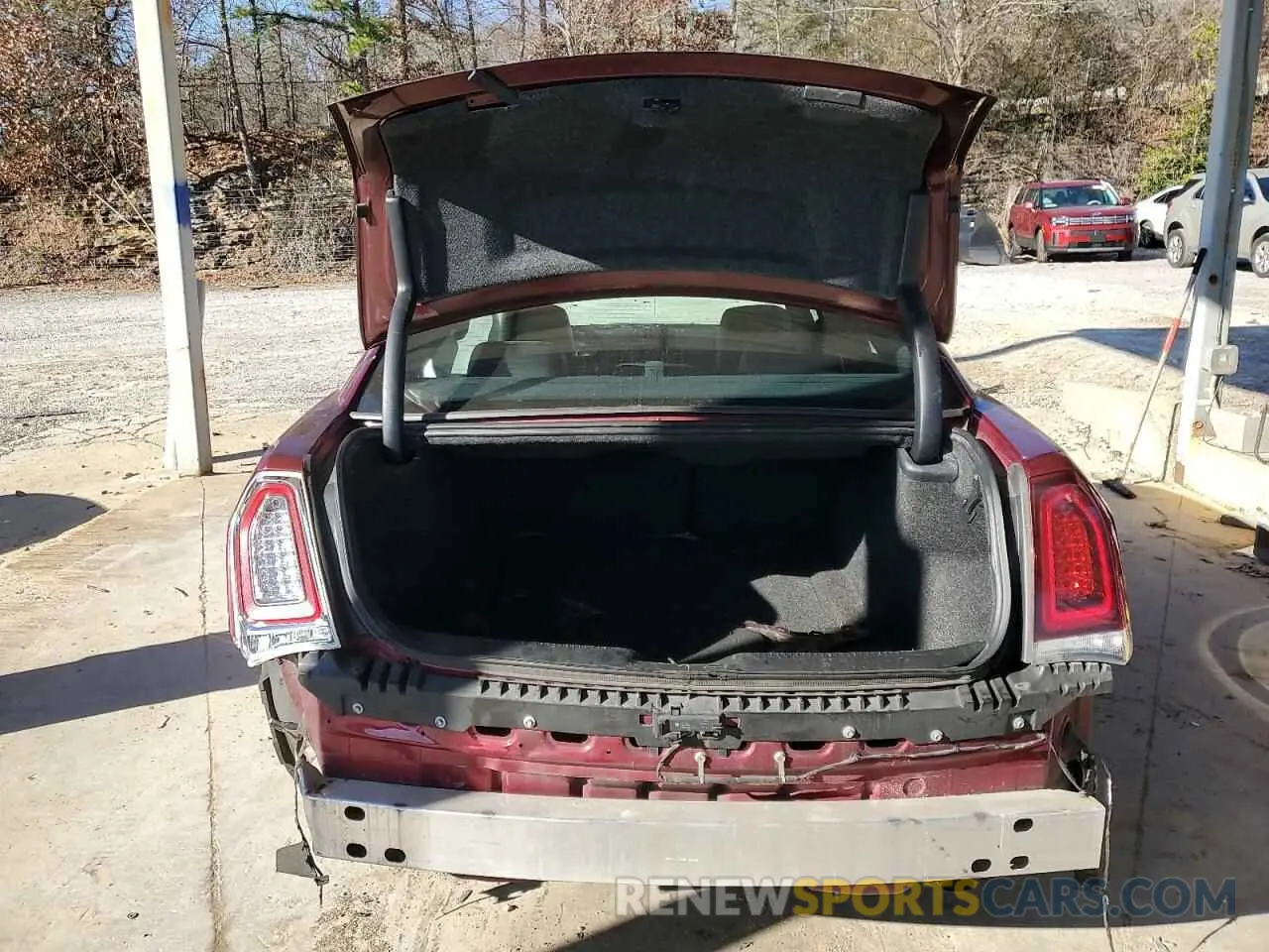 6 Фотография поврежденного автомобиля 2C3CCABG2KH654103 CHRYSLER 300 2019