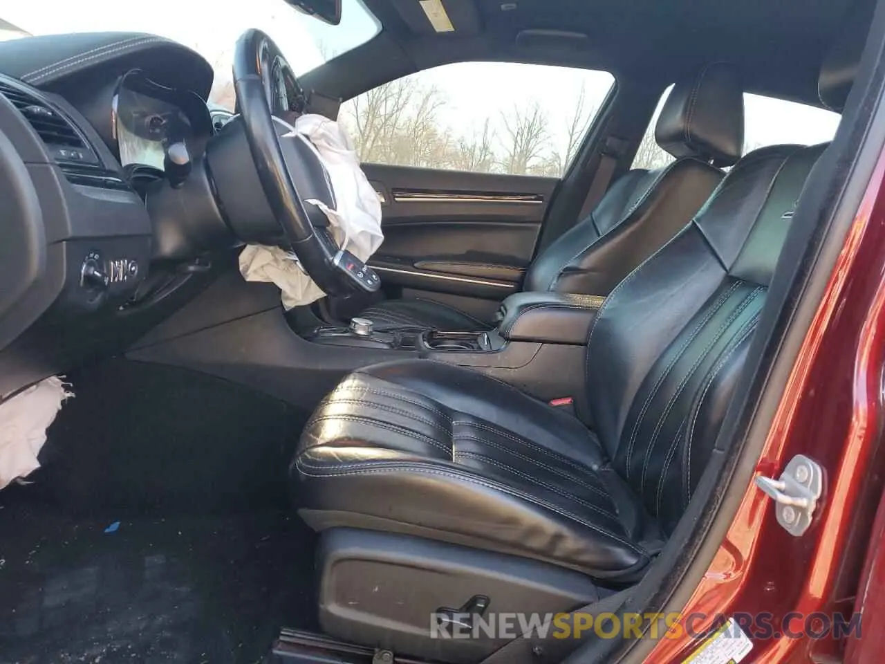 7 Photograph of a damaged car 2C3CCABG2KH654229 CHRYSLER 300 2019