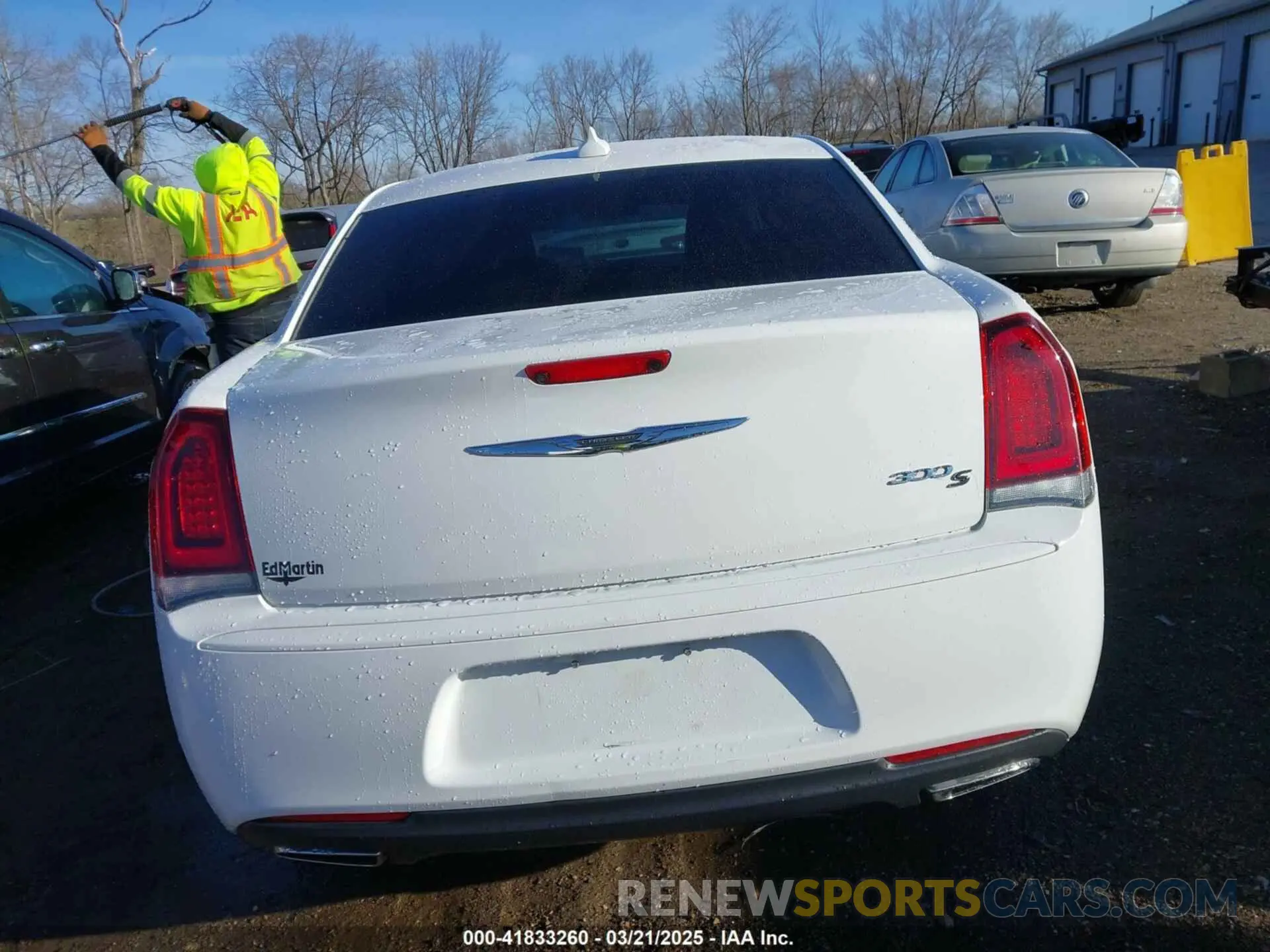 16 Photograph of a damaged car 2C3CCABG3KH533614 CHRYSLER 300 2019