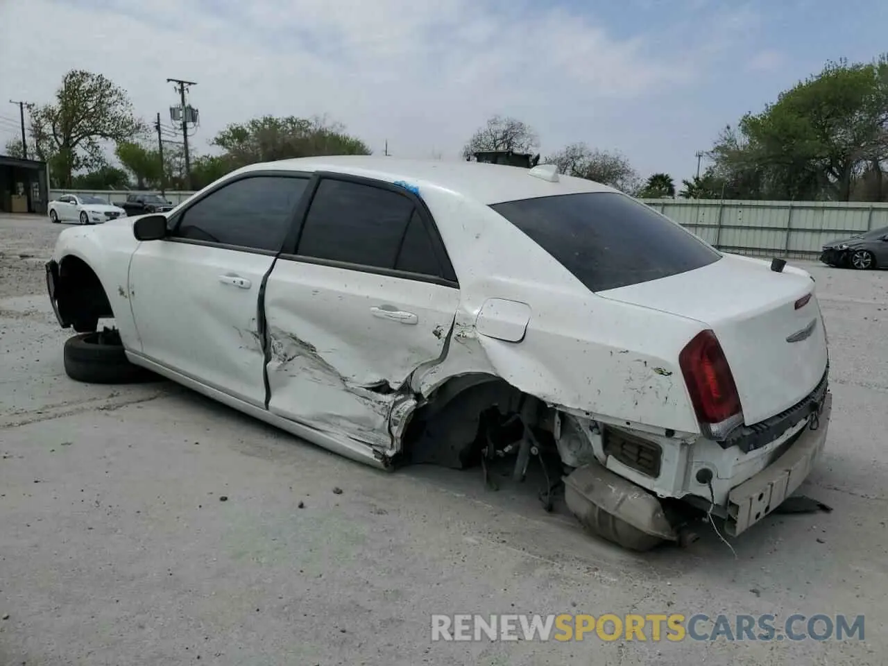 2 Photograph of a damaged car 2C3CCABG3KH566175 CHRYSLER 300 2019
