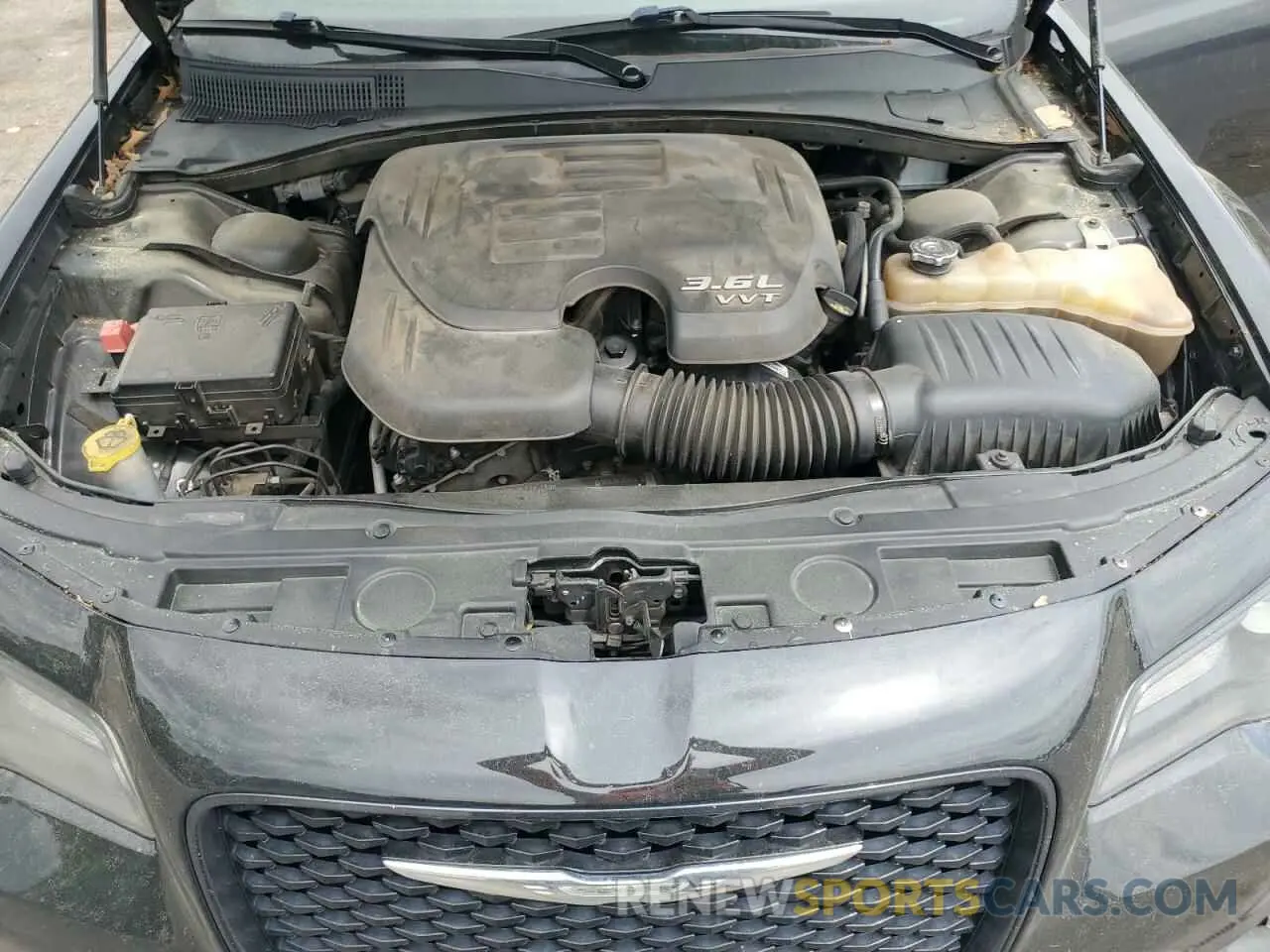 11 Photograph of a damaged car 2C3CCABG4KH618025 CHRYSLER 300 2019