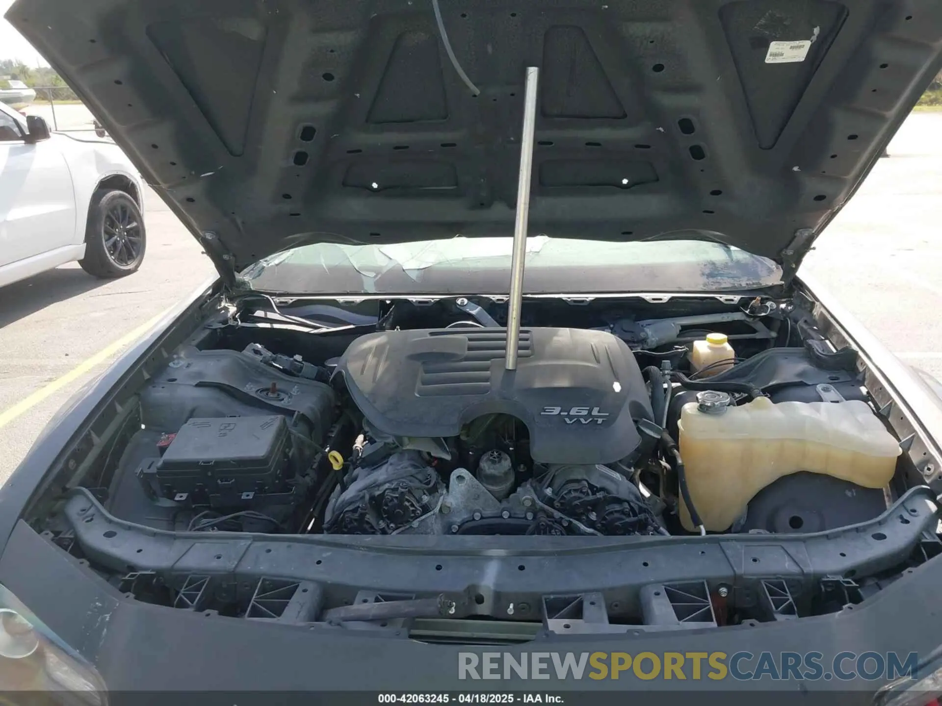 10 Photograph of a damaged car 2C3CCABG5KH516295 CHRYSLER 300 2019