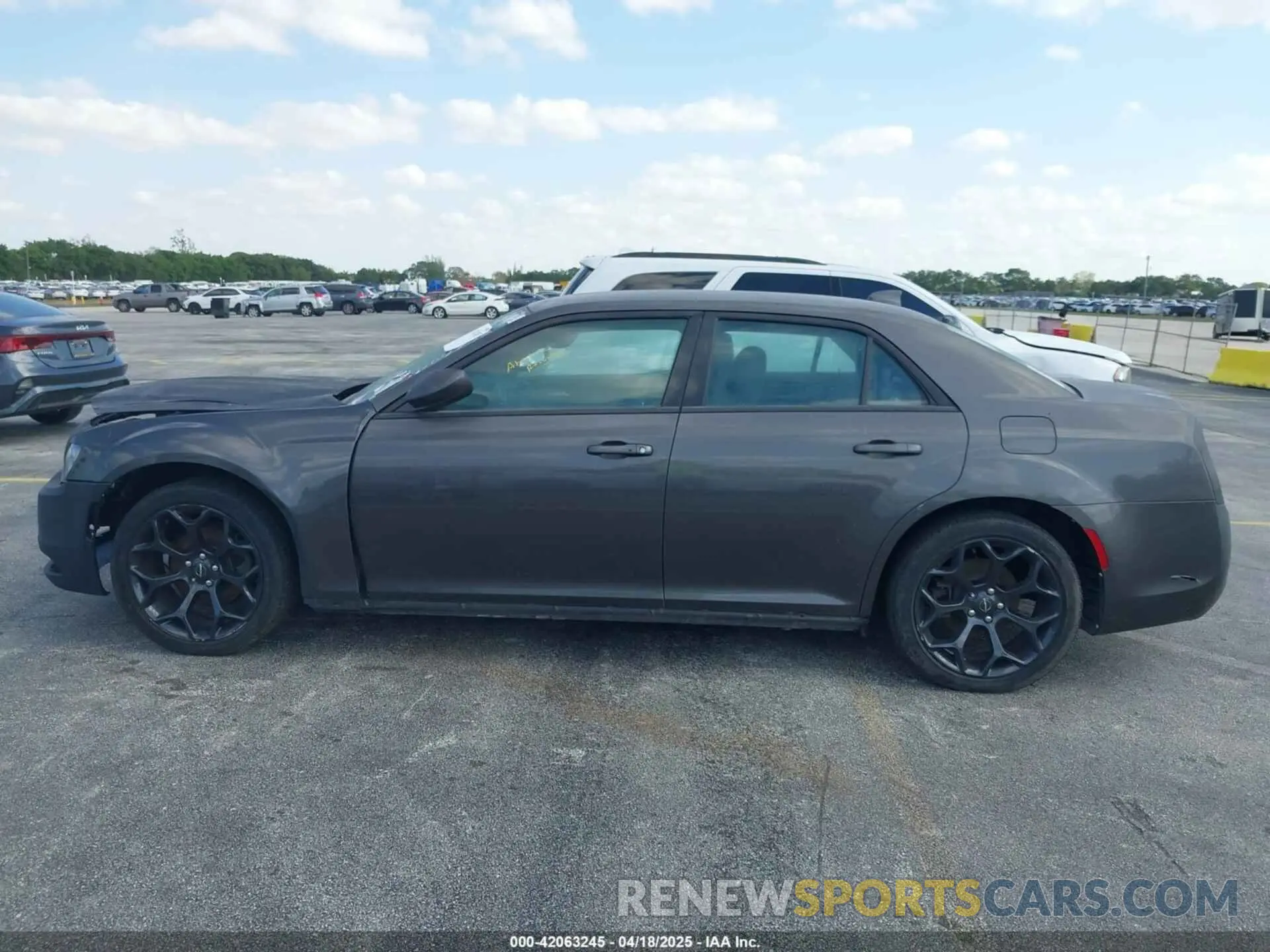 13 Photograph of a damaged car 2C3CCABG5KH516295 CHRYSLER 300 2019
