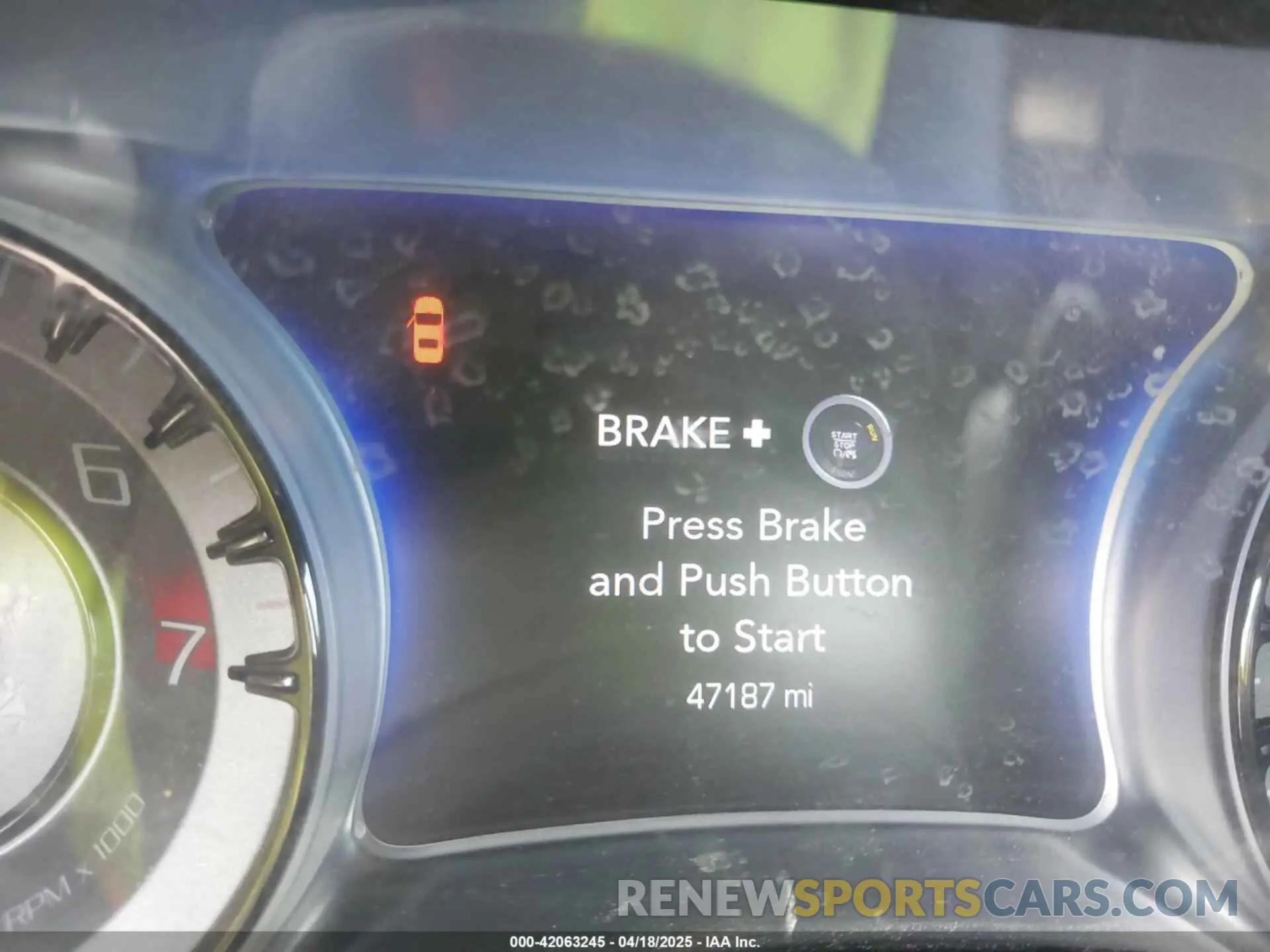 14 Photograph of a damaged car 2C3CCABG5KH516295 CHRYSLER 300 2019