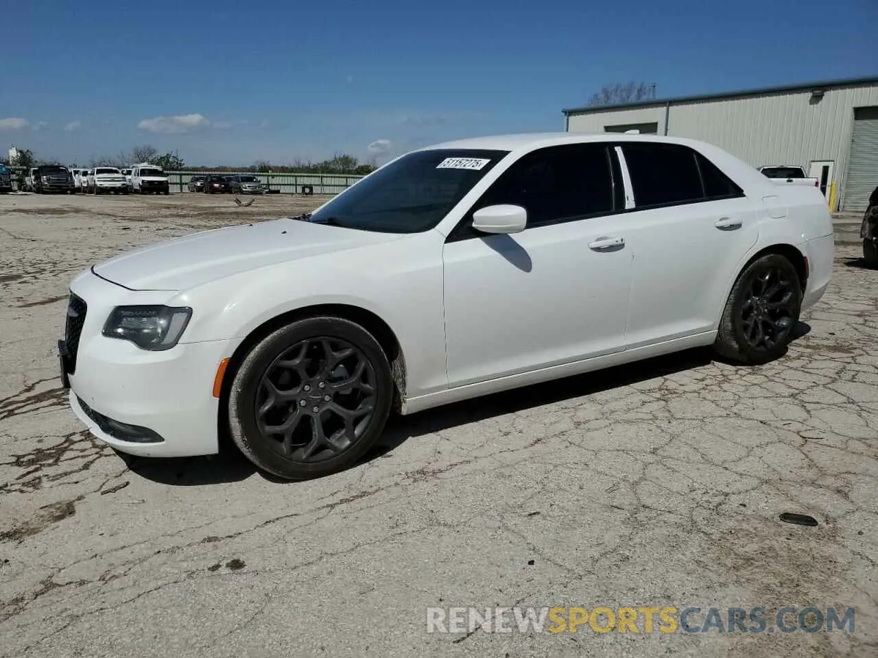 1 Фотография поврежденного автомобиля 2C3CCABG5KH539446 CHRYSLER 300 2019