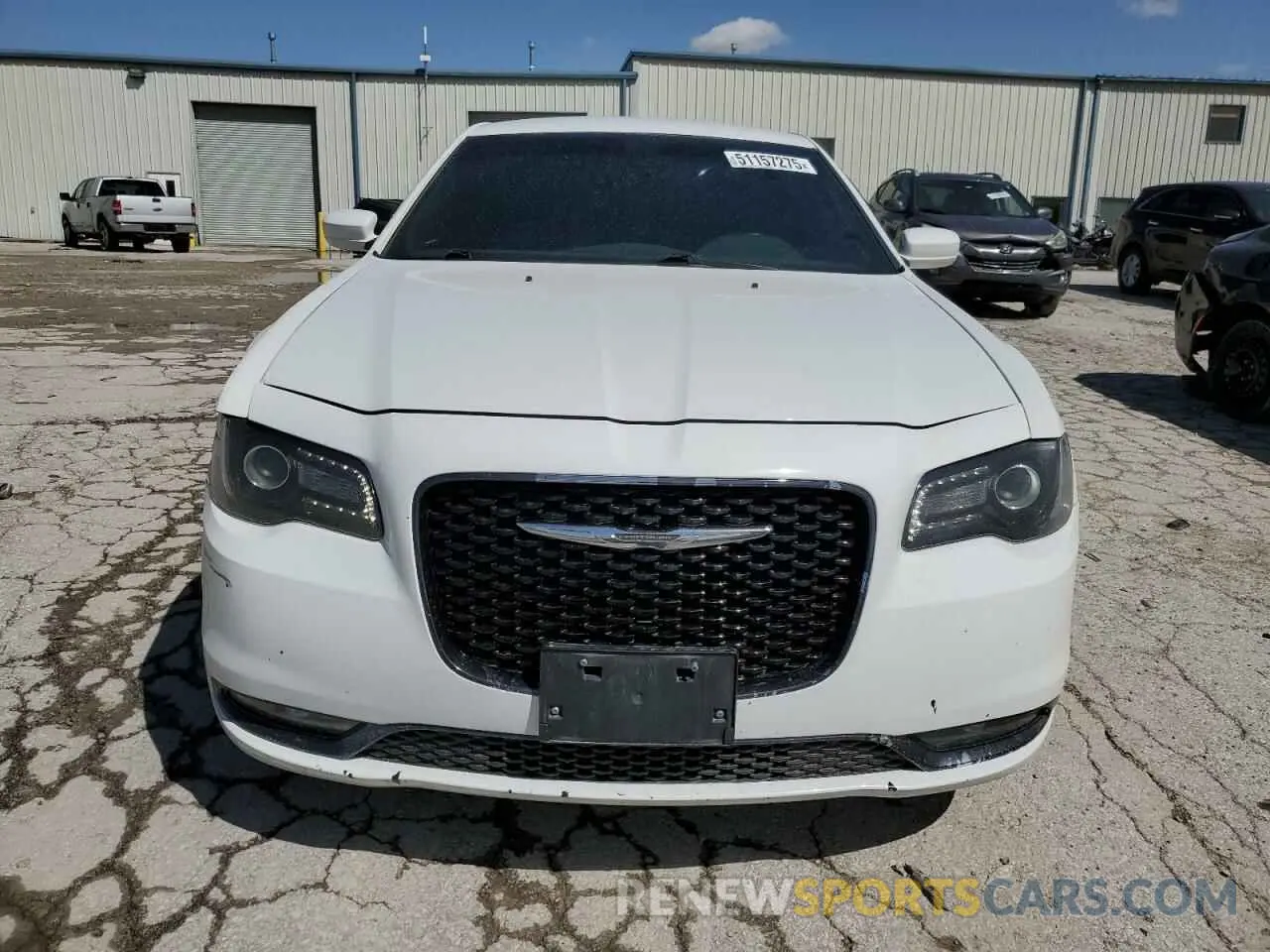 5 Фотография поврежденного автомобиля 2C3CCABG5KH539446 CHRYSLER 300 2019