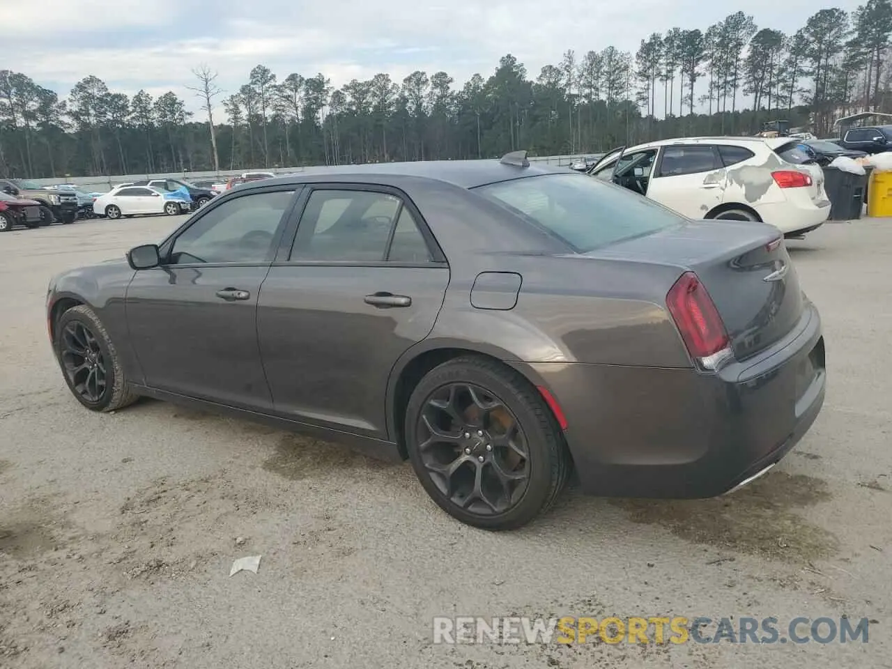 2 Photograph of a damaged car 2C3CCABG5KH585486 CHRYSLER 300 2019