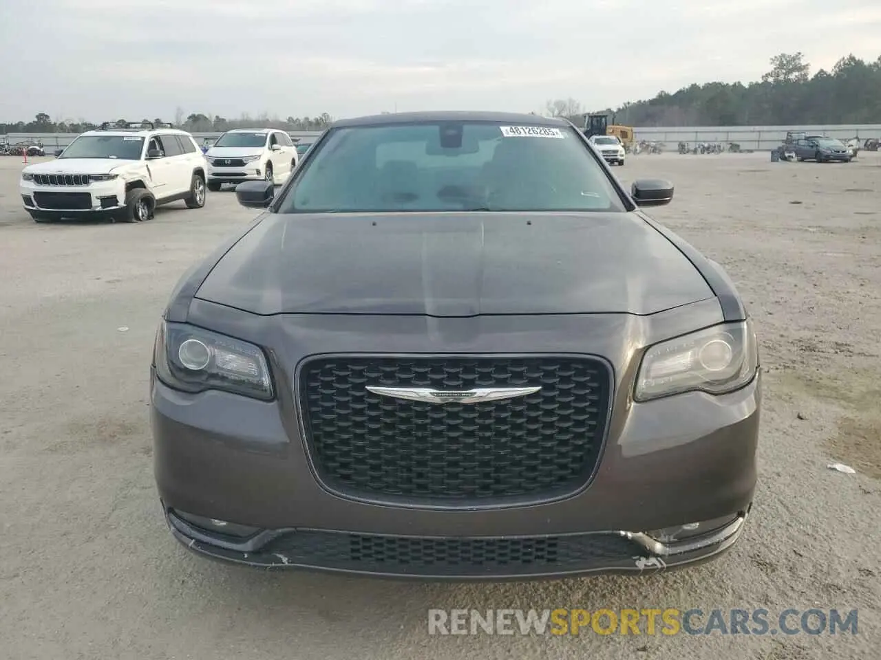 5 Photograph of a damaged car 2C3CCABG5KH585486 CHRYSLER 300 2019