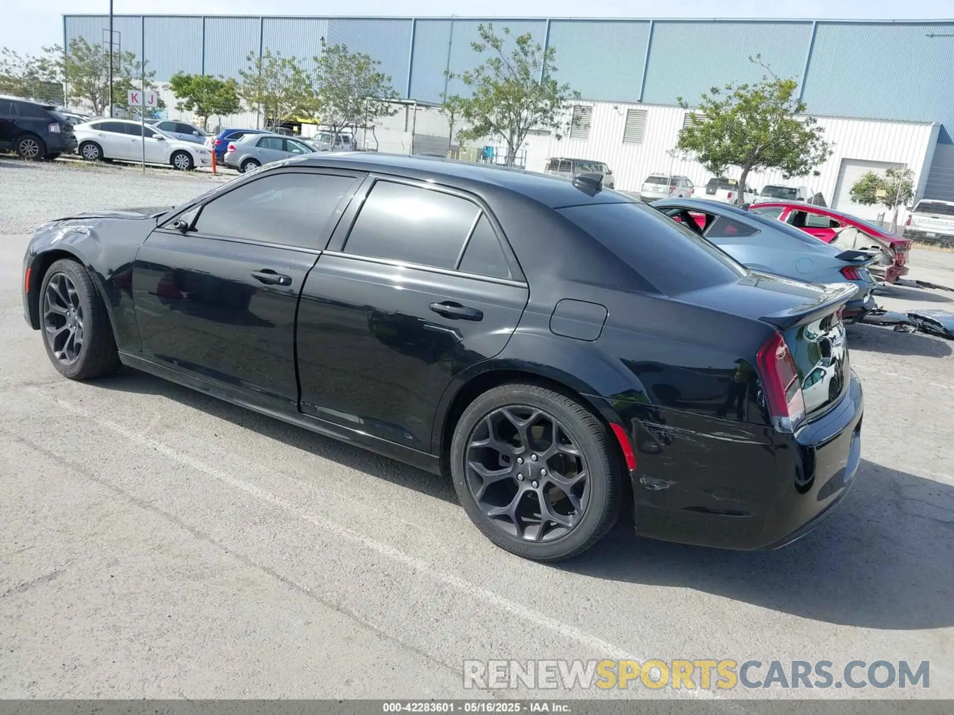 3 Photograph of a damaged car 2C3CCABG5KH648229 CHRYSLER 300 2019