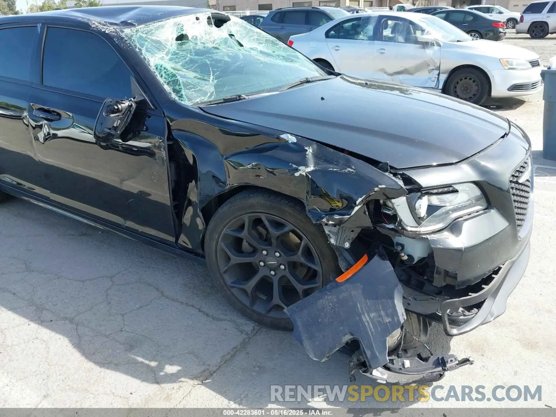 6 Photograph of a damaged car 2C3CCABG5KH648229 CHRYSLER 300 2019