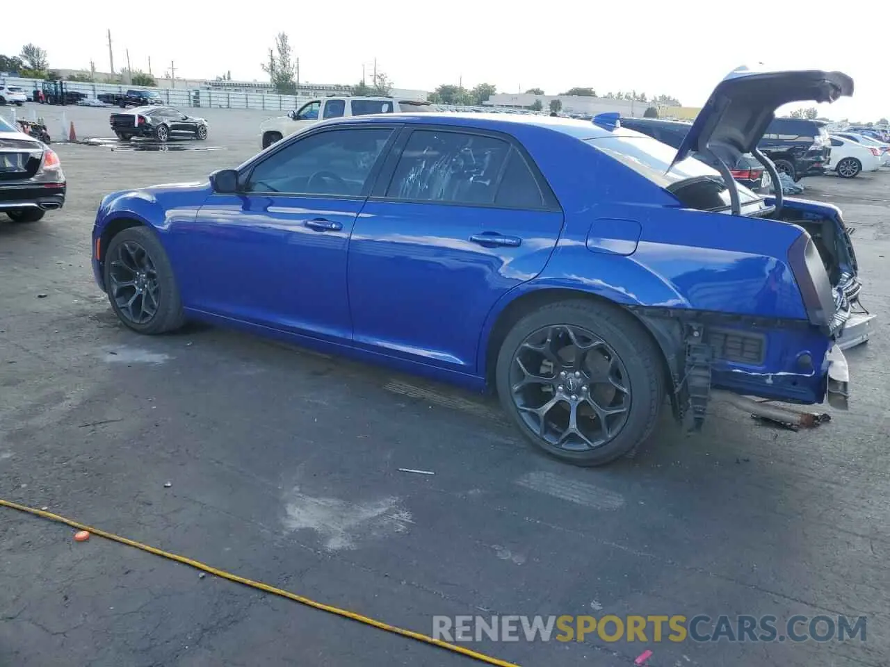 2 Фотография поврежденного автомобиля 2C3CCABG7KH515679 CHRYSLER 300 2019