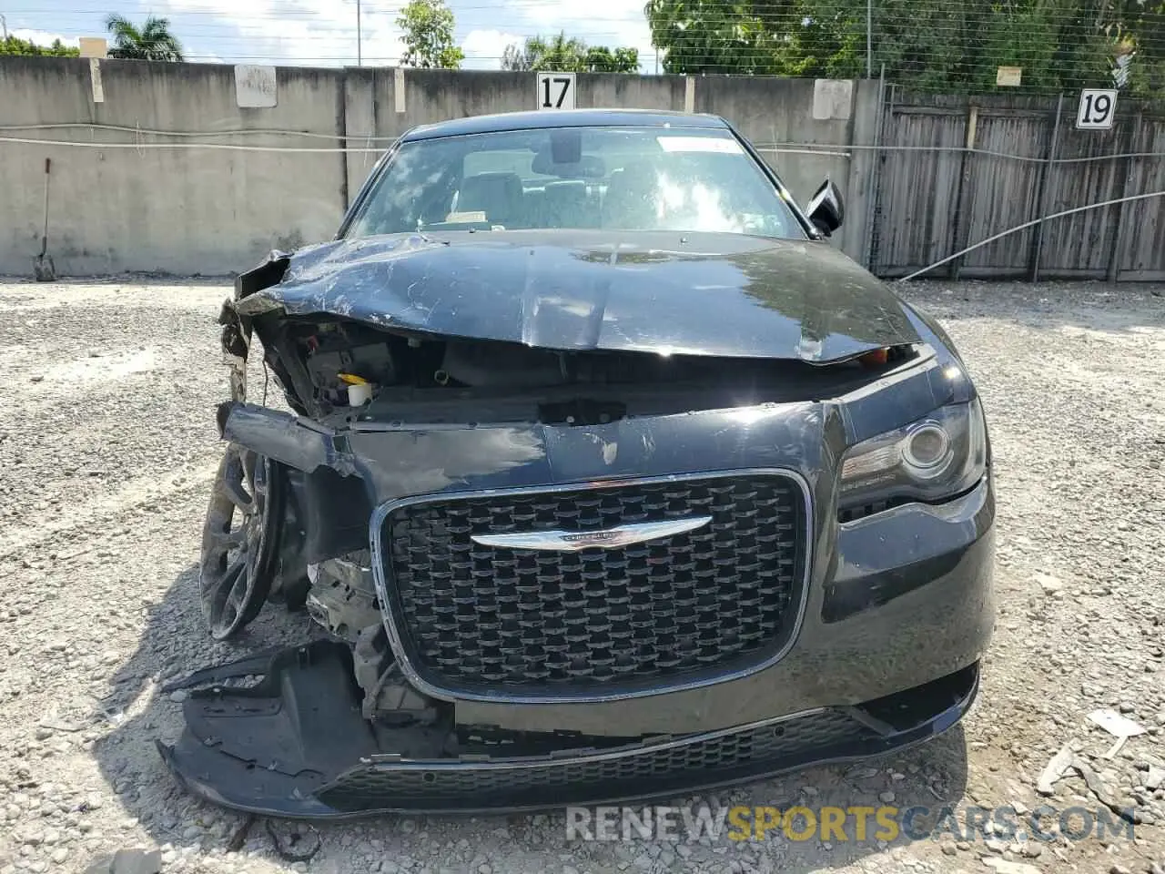 5 Photograph of a damaged car 2C3CCABG8KH508305 CHRYSLER 300 2019
