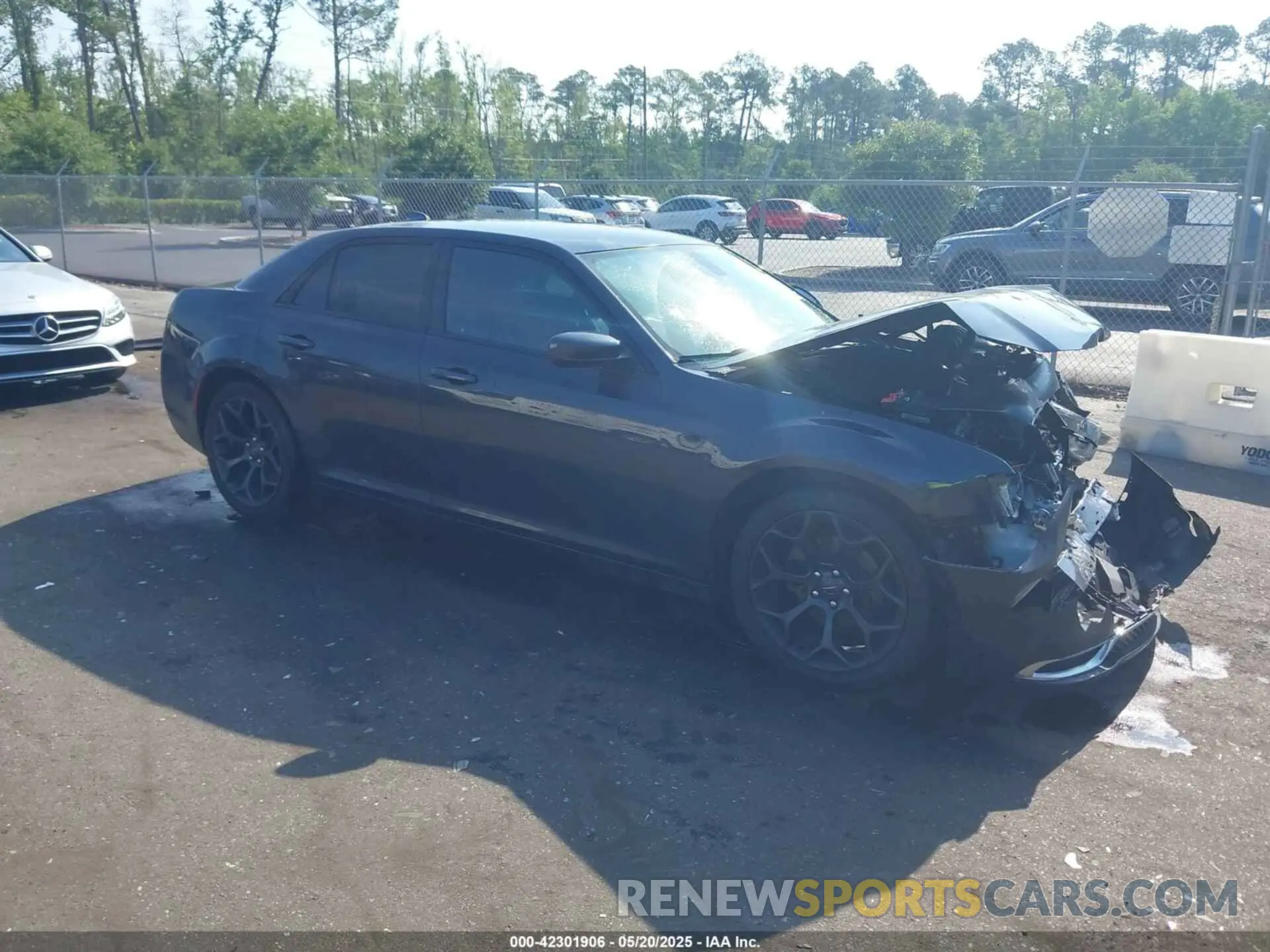 1 Photograph of a damaged car 2C3CCABG8KH533611 CHRYSLER 300 2019