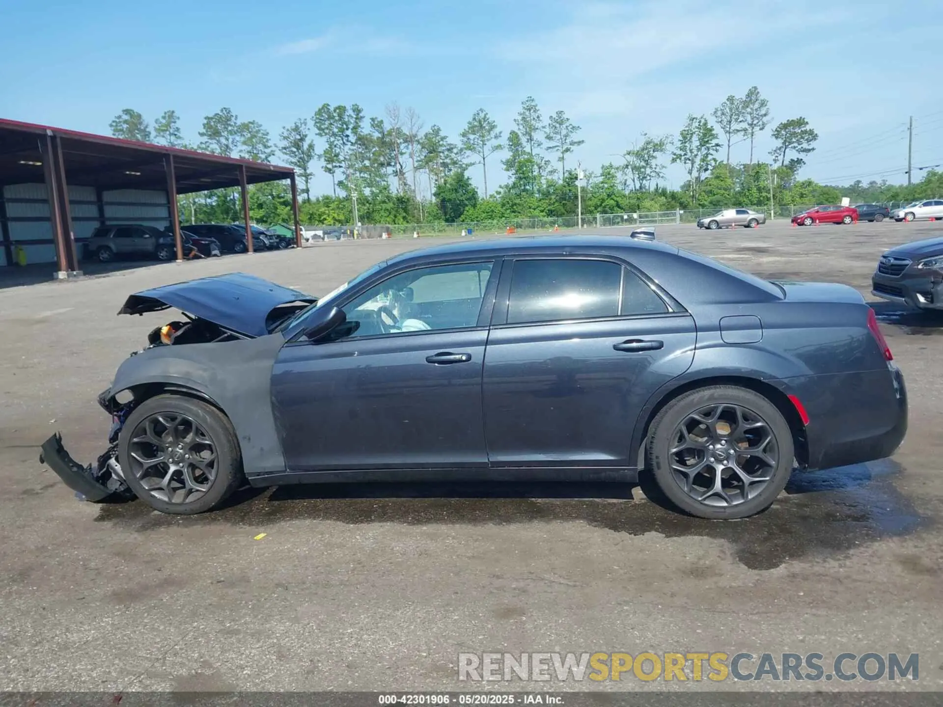 13 Photograph of a damaged car 2C3CCABG8KH533611 CHRYSLER 300 2019