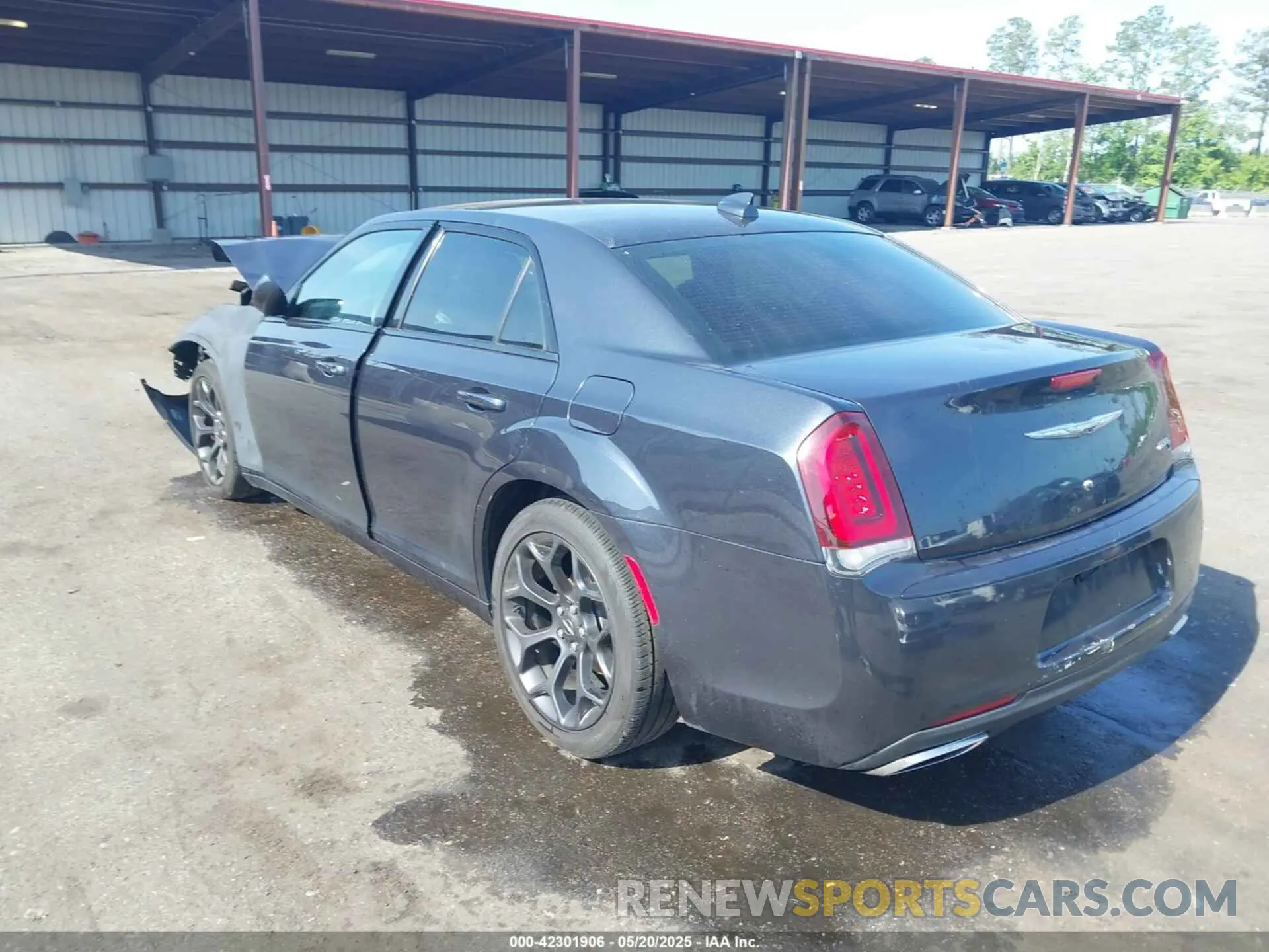 3 Photograph of a damaged car 2C3CCABG8KH533611 CHRYSLER 300 2019