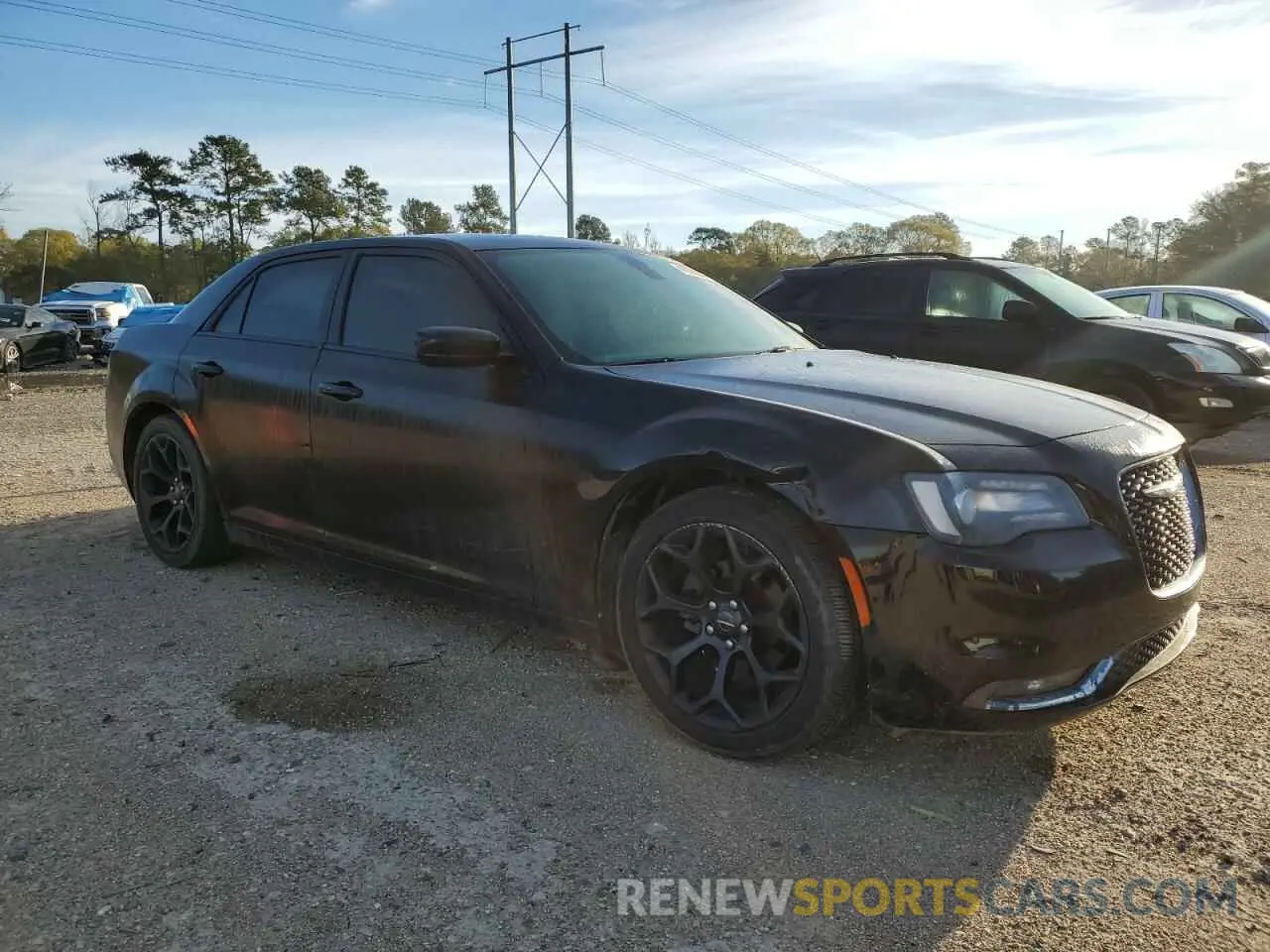 4 Photograph of a damaged car 2C3CCABG9KH628632 CHRYSLER 300 2019