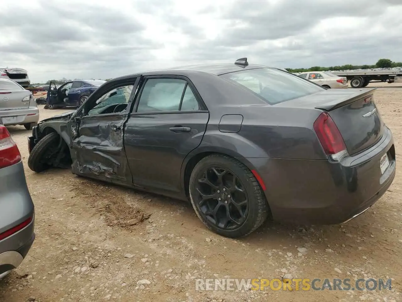 2 Photograph of a damaged car 2C3CCABG9KH728925 CHRYSLER 300 2019
