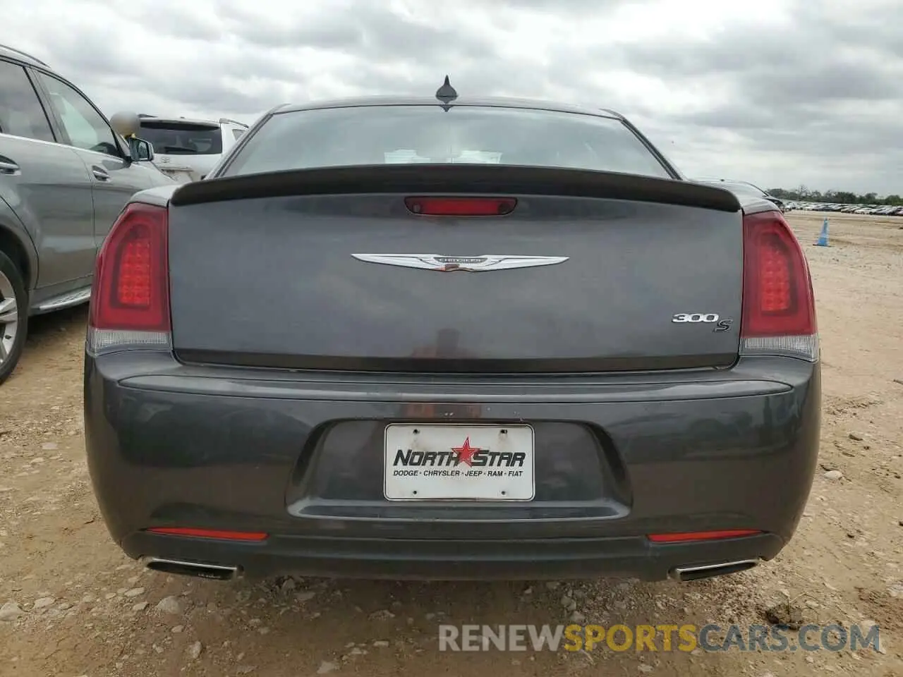 6 Photograph of a damaged car 2C3CCABG9KH728925 CHRYSLER 300 2019