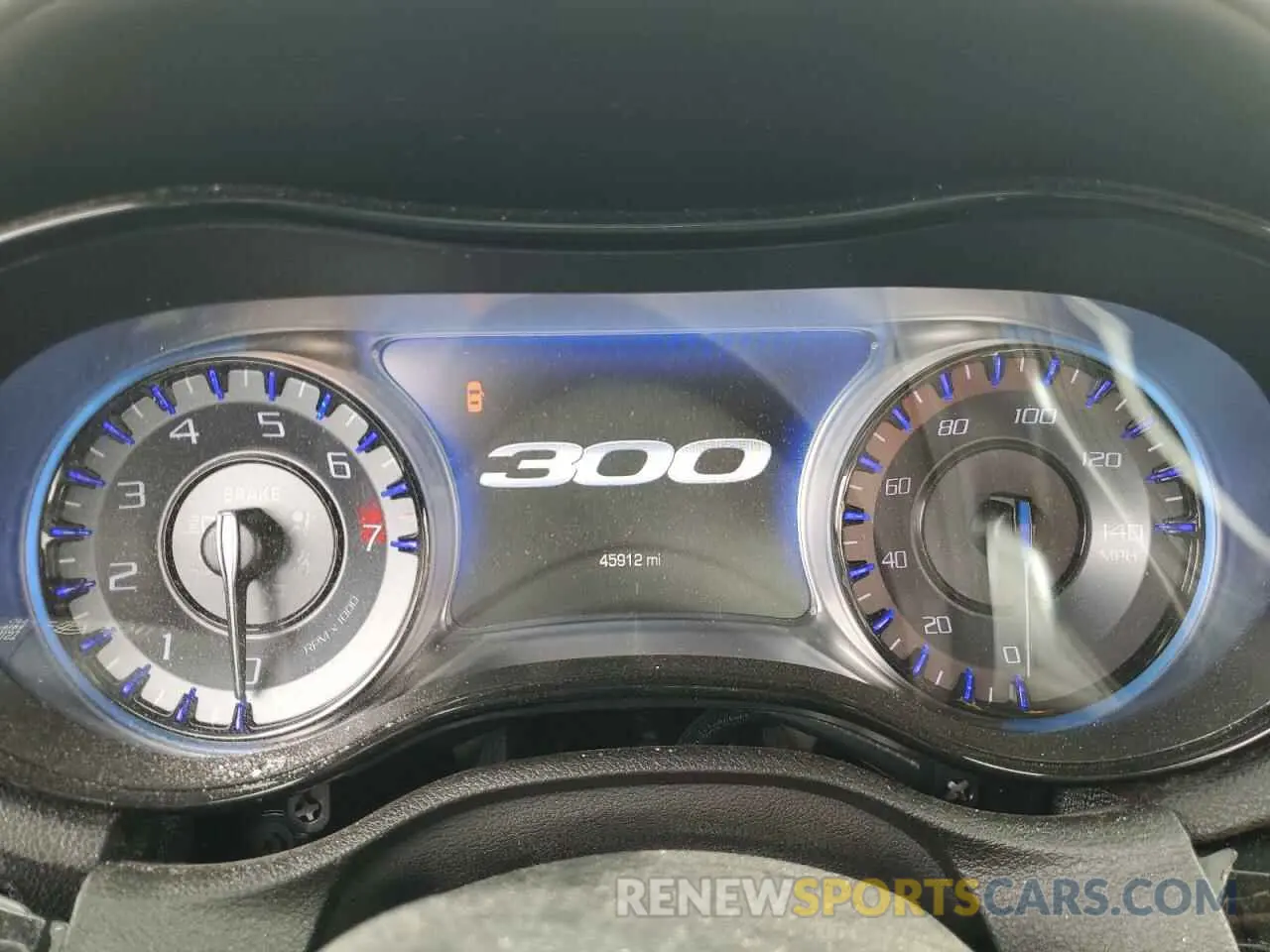 9 Photograph of a damaged car 2C3CCABG9KH728925 CHRYSLER 300 2019