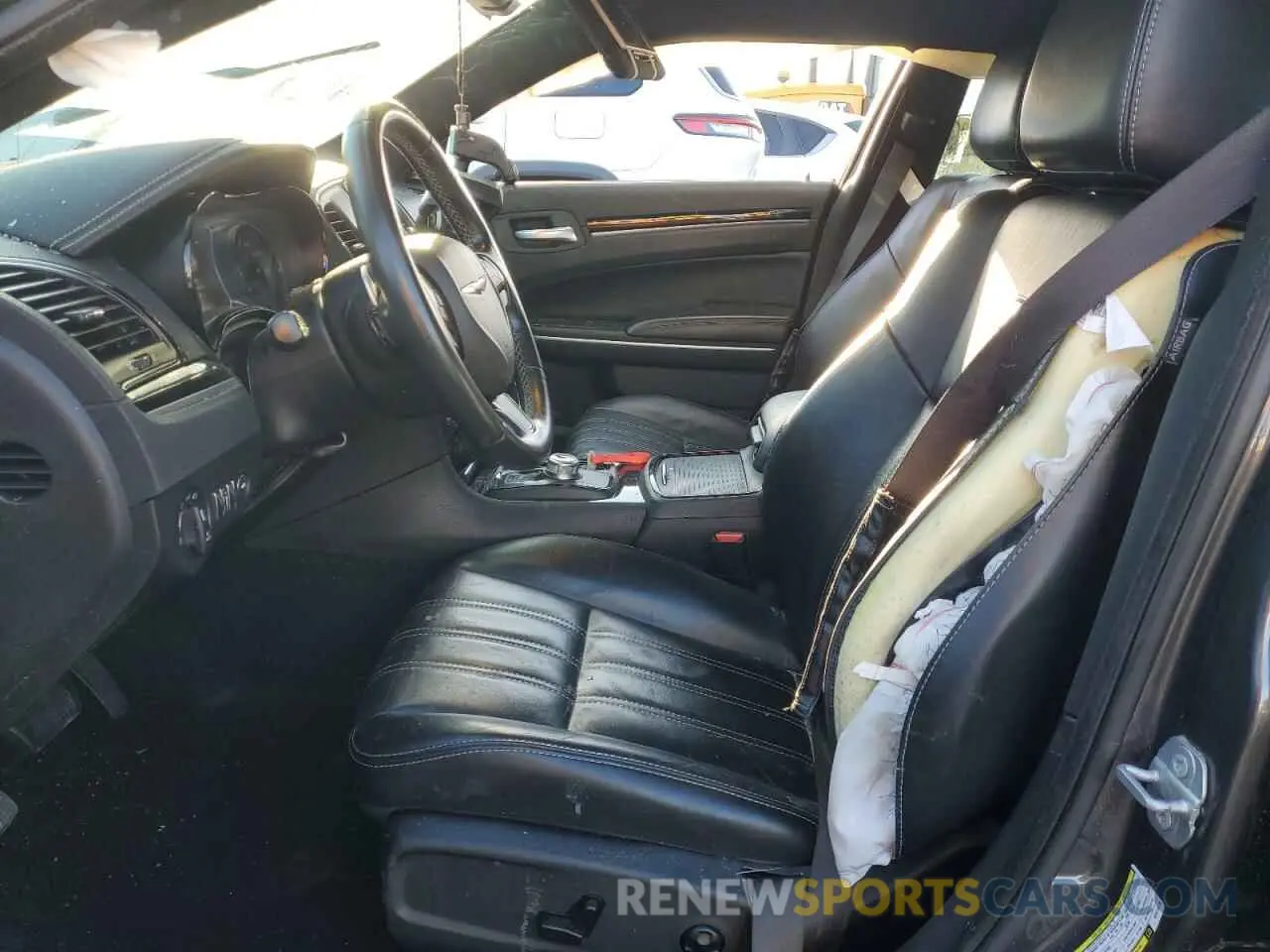 7 Photograph of a damaged car 2C3CCABGXKH516275 CHRYSLER 300 2019