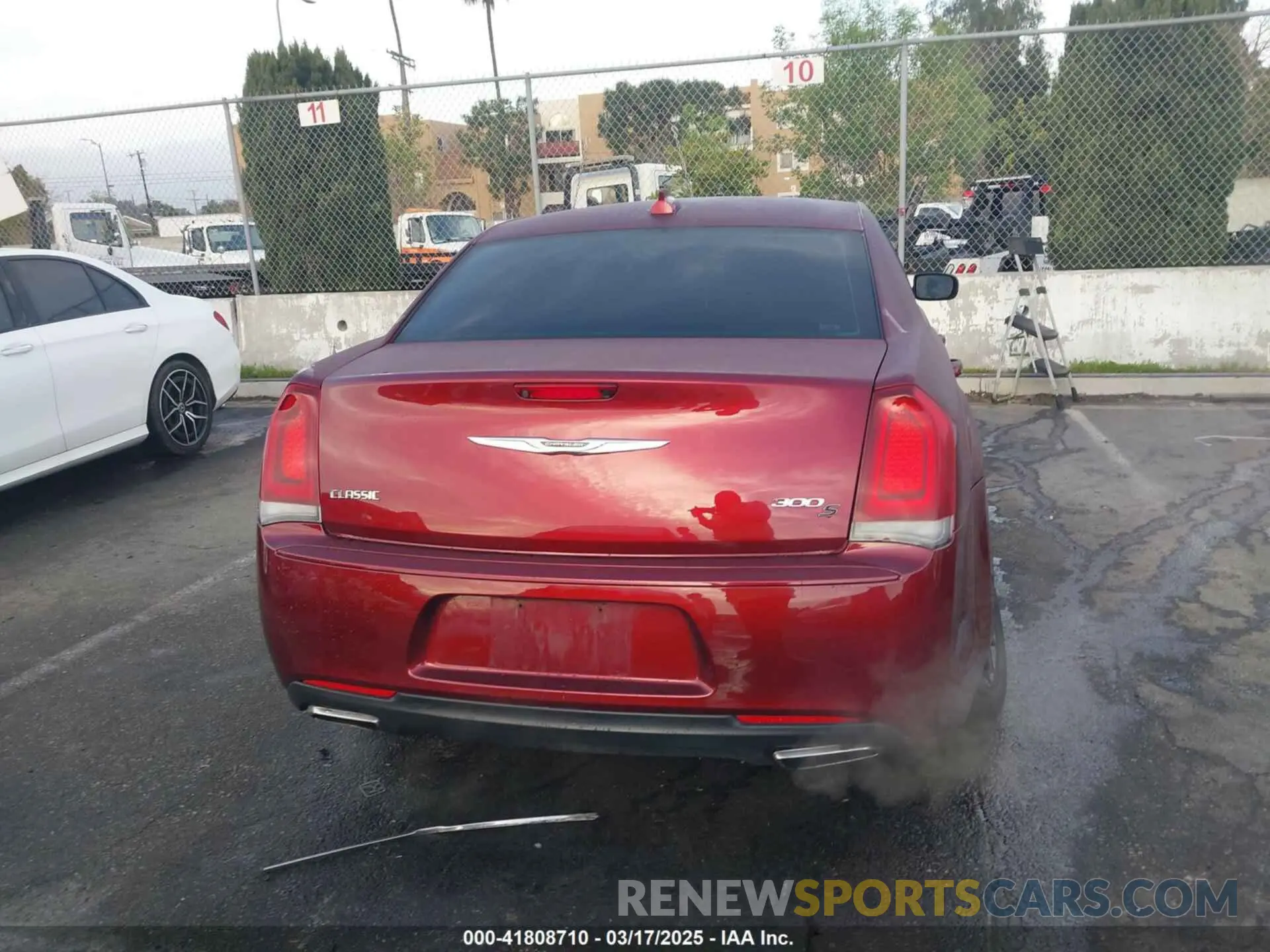 16 Photograph of a damaged car 2C3CCABGXKH577819 CHRYSLER 300 2019