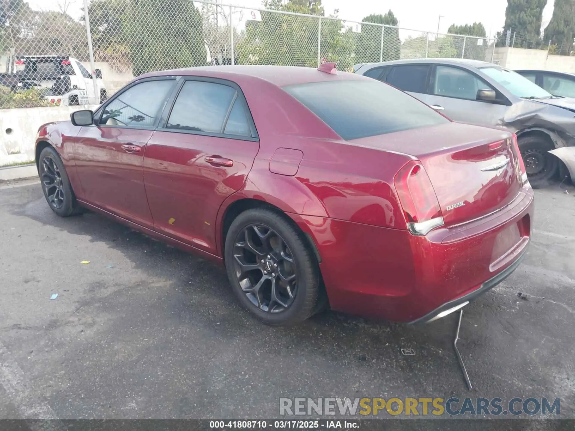 3 Photograph of a damaged car 2C3CCABGXKH577819 CHRYSLER 300 2019