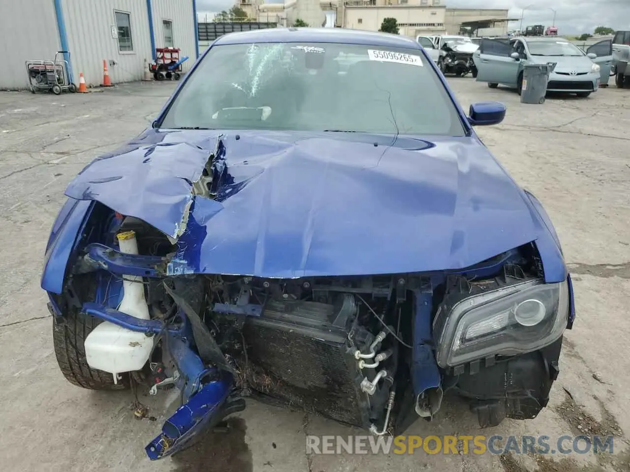 5 Photograph of a damaged car 2C3CCABT9KH649333 CHRYSLER 300 2019