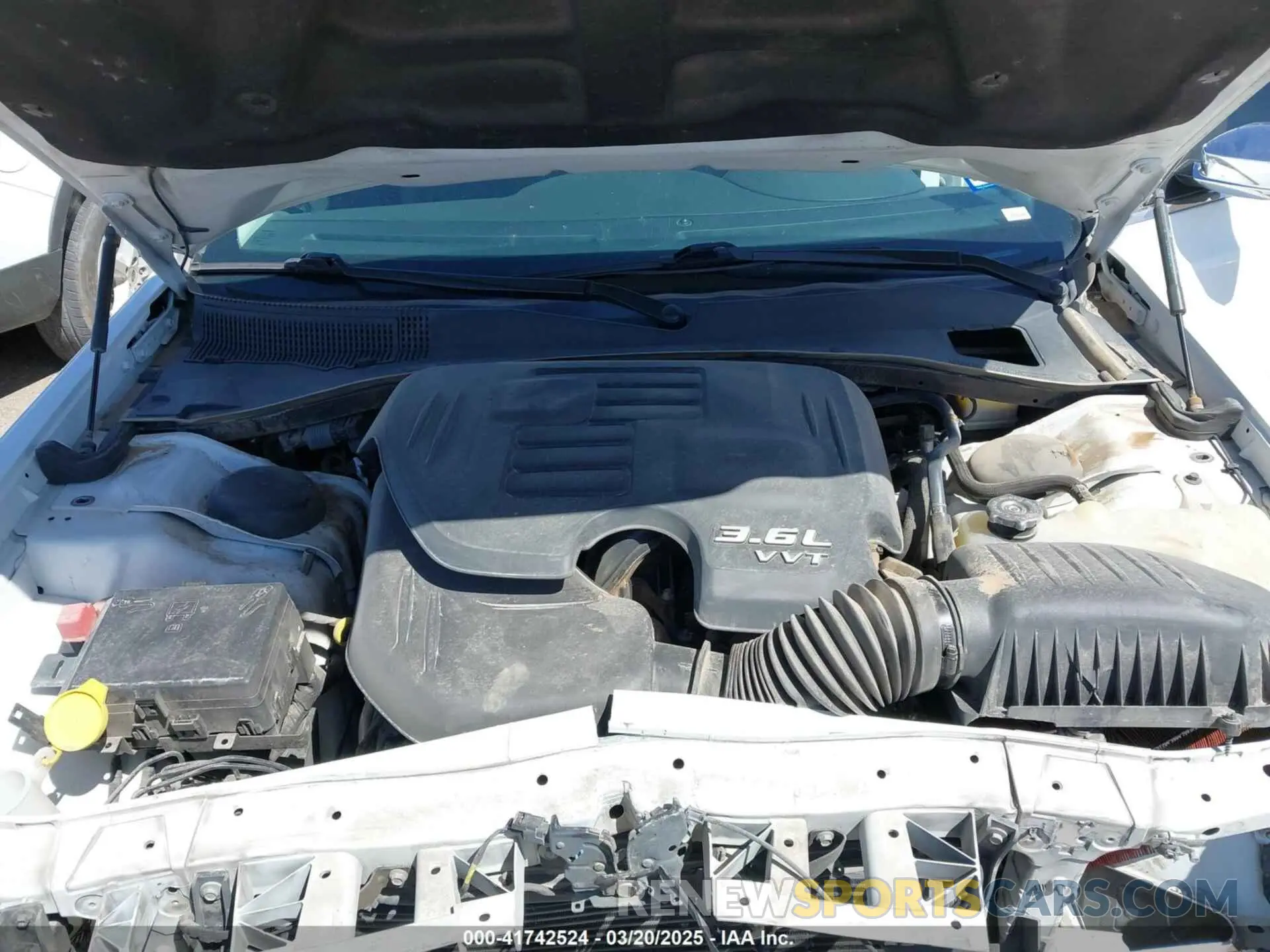 10 Фотография поврежденного автомобиля 2C3CCAEG0KH614095 CHRYSLER 300 2019