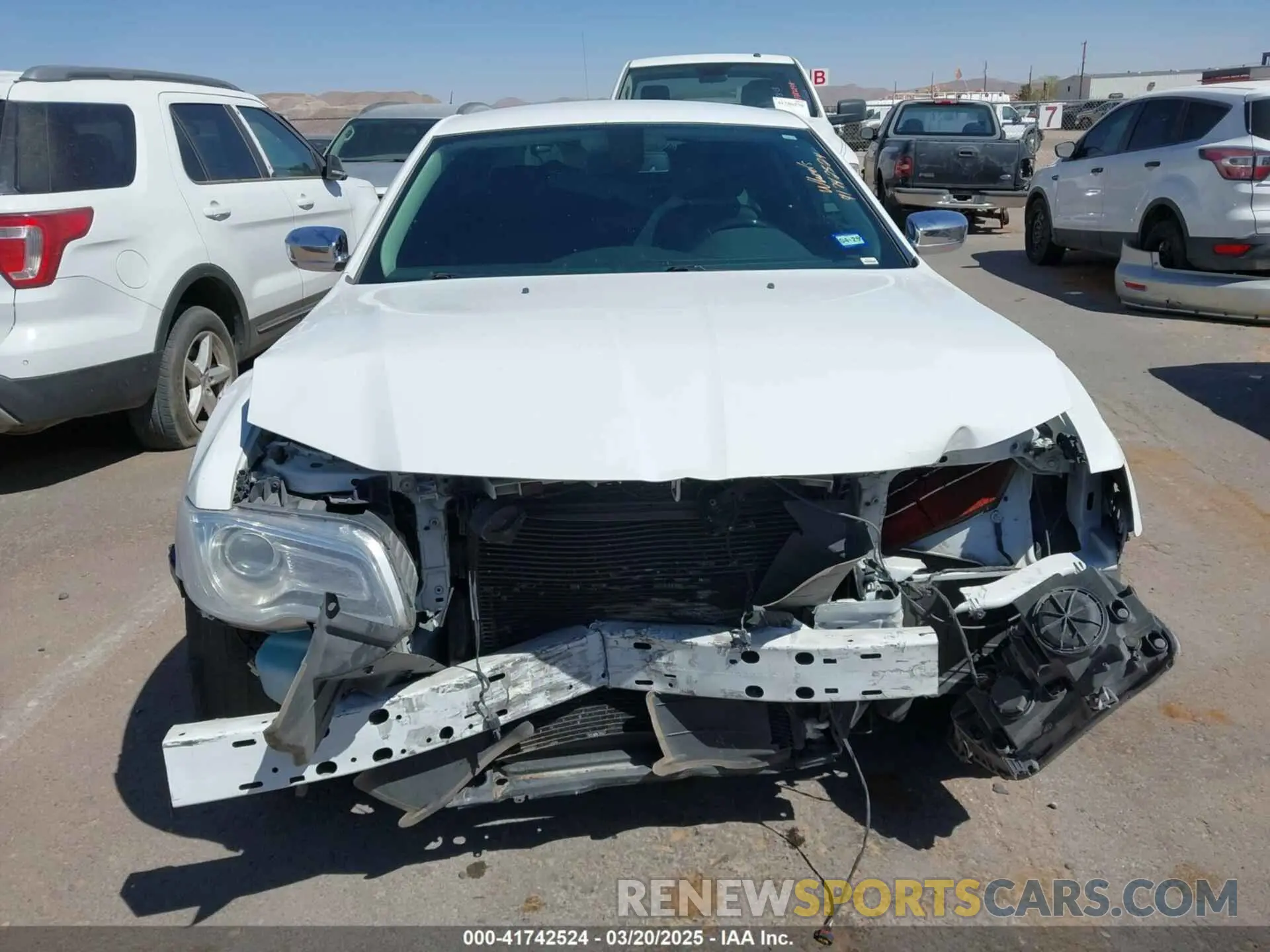 12 Фотография поврежденного автомобиля 2C3CCAEG0KH614095 CHRYSLER 300 2019