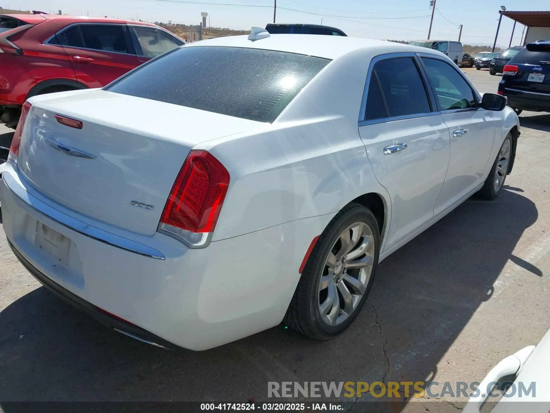 4 Фотография поврежденного автомобиля 2C3CCAEG0KH614095 CHRYSLER 300 2019